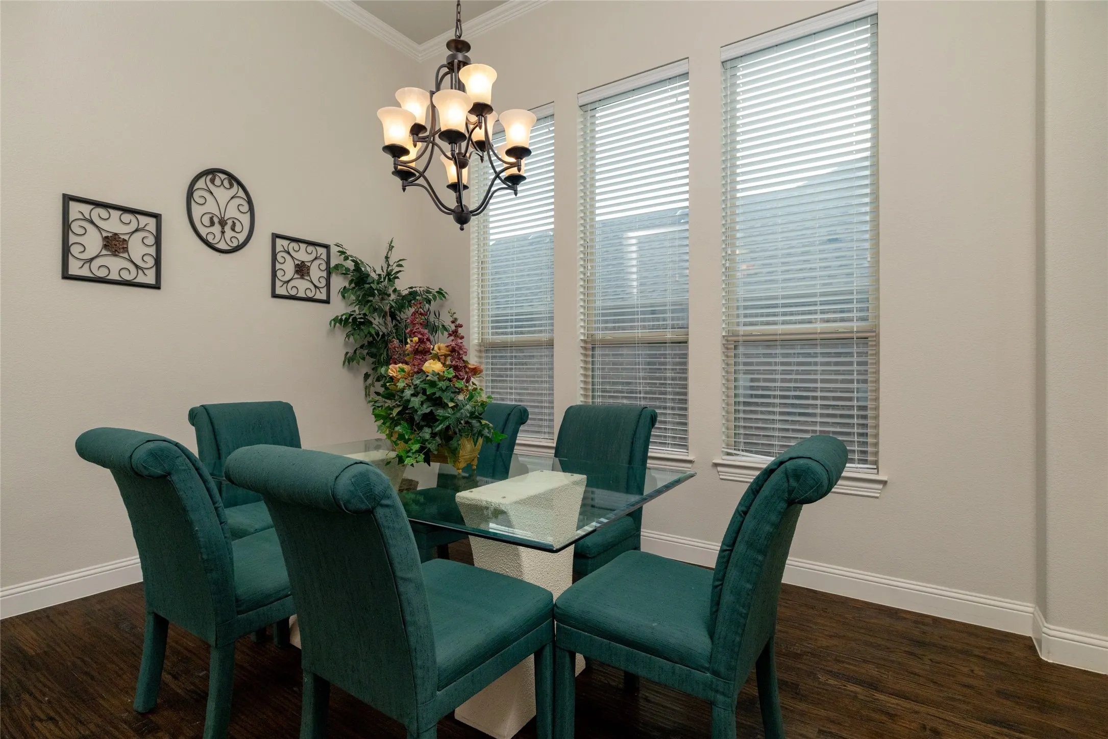 Single Family Residence For Sale in Denton County , 955 Champions Way, Roanoke, Texas 76262, 5 Bedroom, 4 Bathroom, 2 Garage spaces, 4,024 Sqft, built in 2013, mls#21332722, Real Estate Agent in Roanoke, Homes For Sale in Denton county, Homes For Sale in Roanoke, Realtor in Roanoke Texas, Real Estate Brokerage Independent Realty Texas, Luminita Cordes Realtor