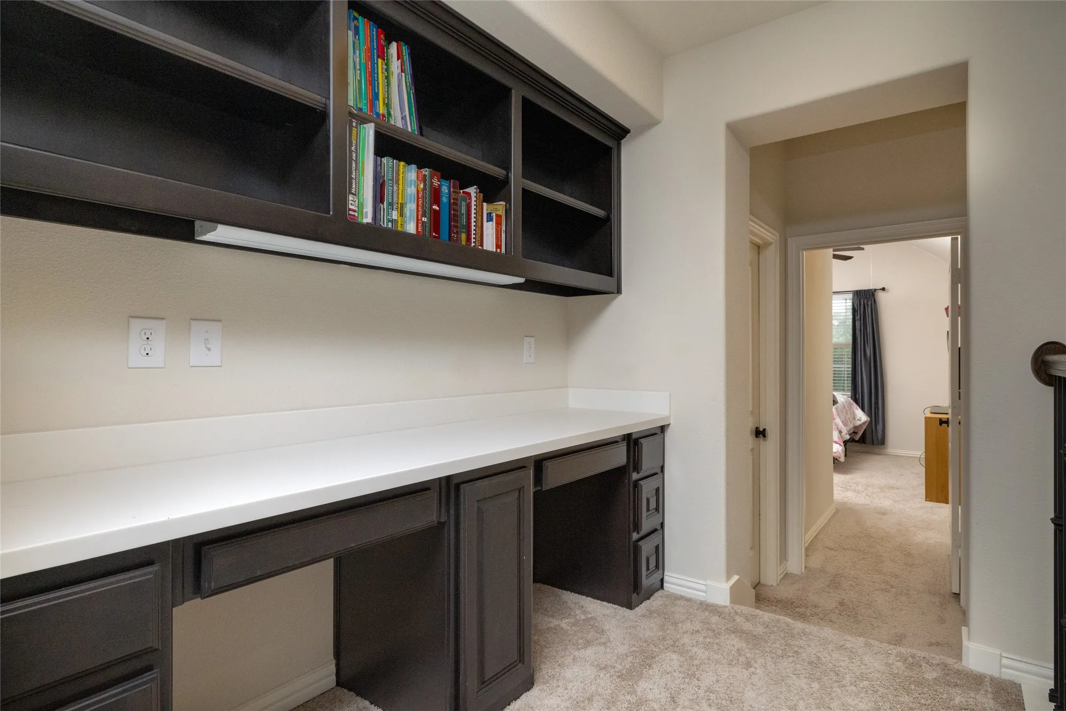 GREAT DESK AREA FOR HOMEWORK, CRAFTS, GAMING STATIONS,HOMESCHOOL STATION ETC.