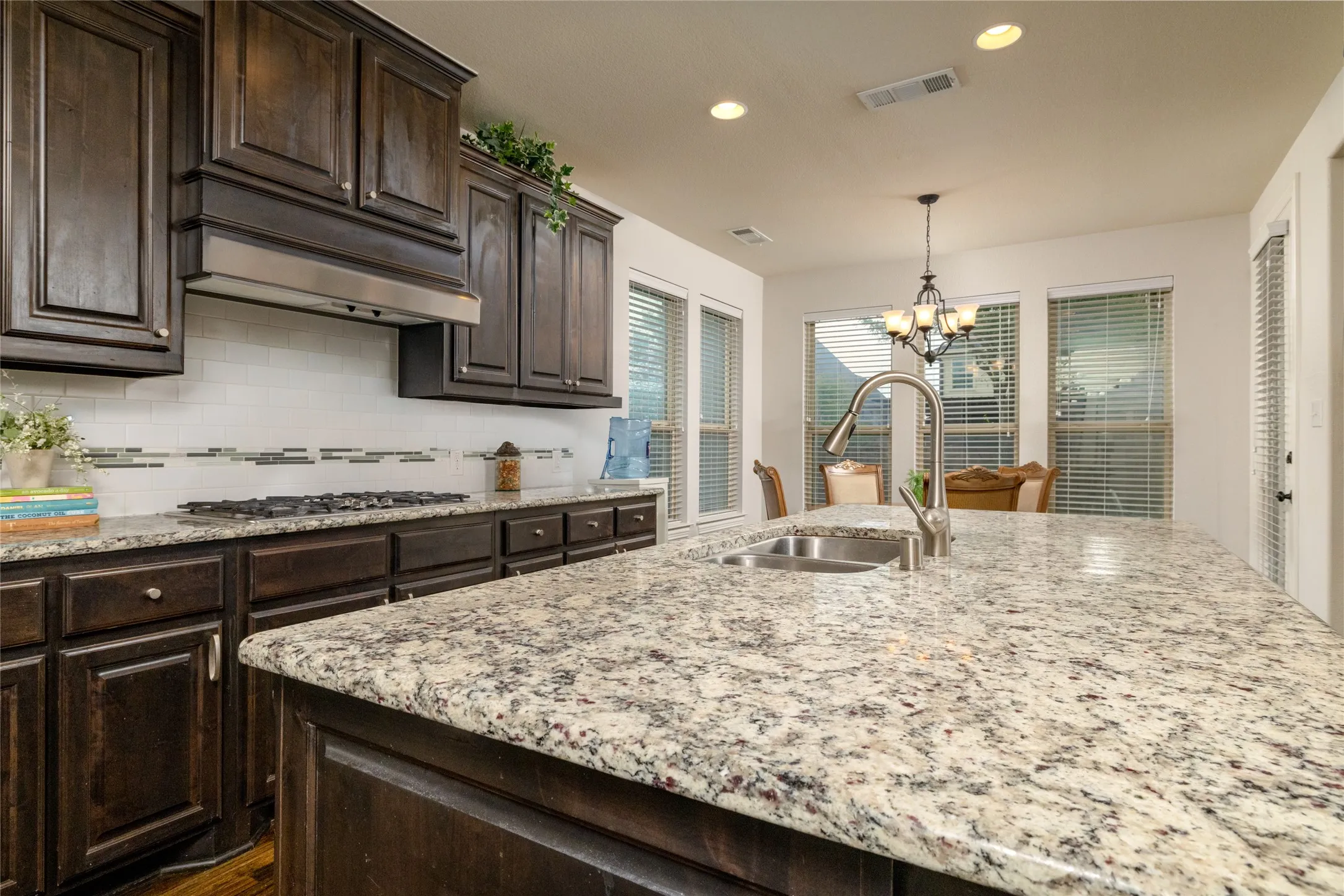 Single Family Residence For Sale in Denton County , 955 Champions Way, Roanoke, Texas 76262, 5 Bedroom, 4 Bathroom, 2 Garage spaces, 4,024 Sqft, built in 2013, mls#21332722, Real Estate Agent in Roanoke, Homes For Sale in Denton county, Homes For Sale in Roanoke, Realtor in Roanoke Texas, Real Estate Brokerage Independent Realty Texas, Luminita Cordes Realtor