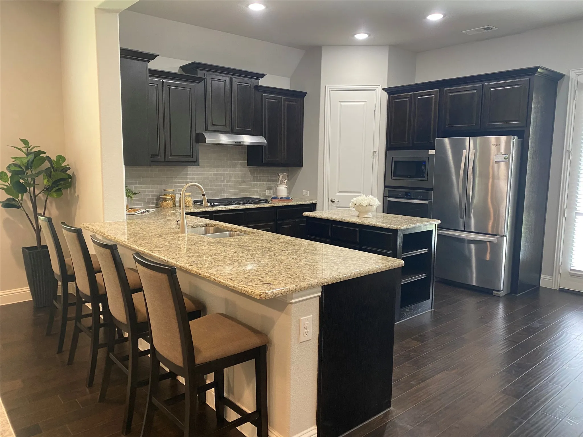 Single Family Residence For Sale in Tarrant County , 9932 Haversham Drive, Fort Worth, Texas 76131, 4 Bedroom, 3 Bathroom, 2 Garage spaces, 2,600 Sqft, built in 2016, mls#21333816, Real Estate Agent in Fort Worth, Homes For Sale in Tarrant county, Homes For Sale in Fort Worth, Realtor in Fort Worth Texas, Real Estate Brokerage Independent Realty Texas, Luminita Cordes Realtor