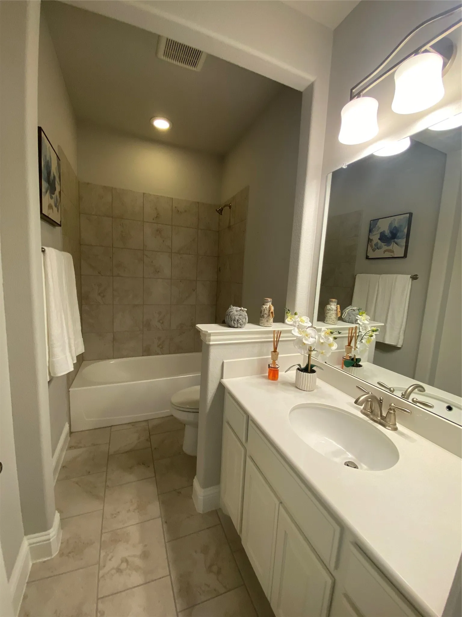 Single Family Residence For Sale in Tarrant County , 9932 Haversham Drive, Fort Worth, Texas 76131, 4 Bedroom, 3 Bathroom, 2 Garage spaces, 2,600 Sqft, built in 2016, mls#21333816, Real Estate Agent in Fort Worth, Homes For Sale in Tarrant county, Homes For Sale in Fort Worth, Realtor in Fort Worth Texas, Real Estate Brokerage Independent Realty Texas, Luminita Cordes Realtor