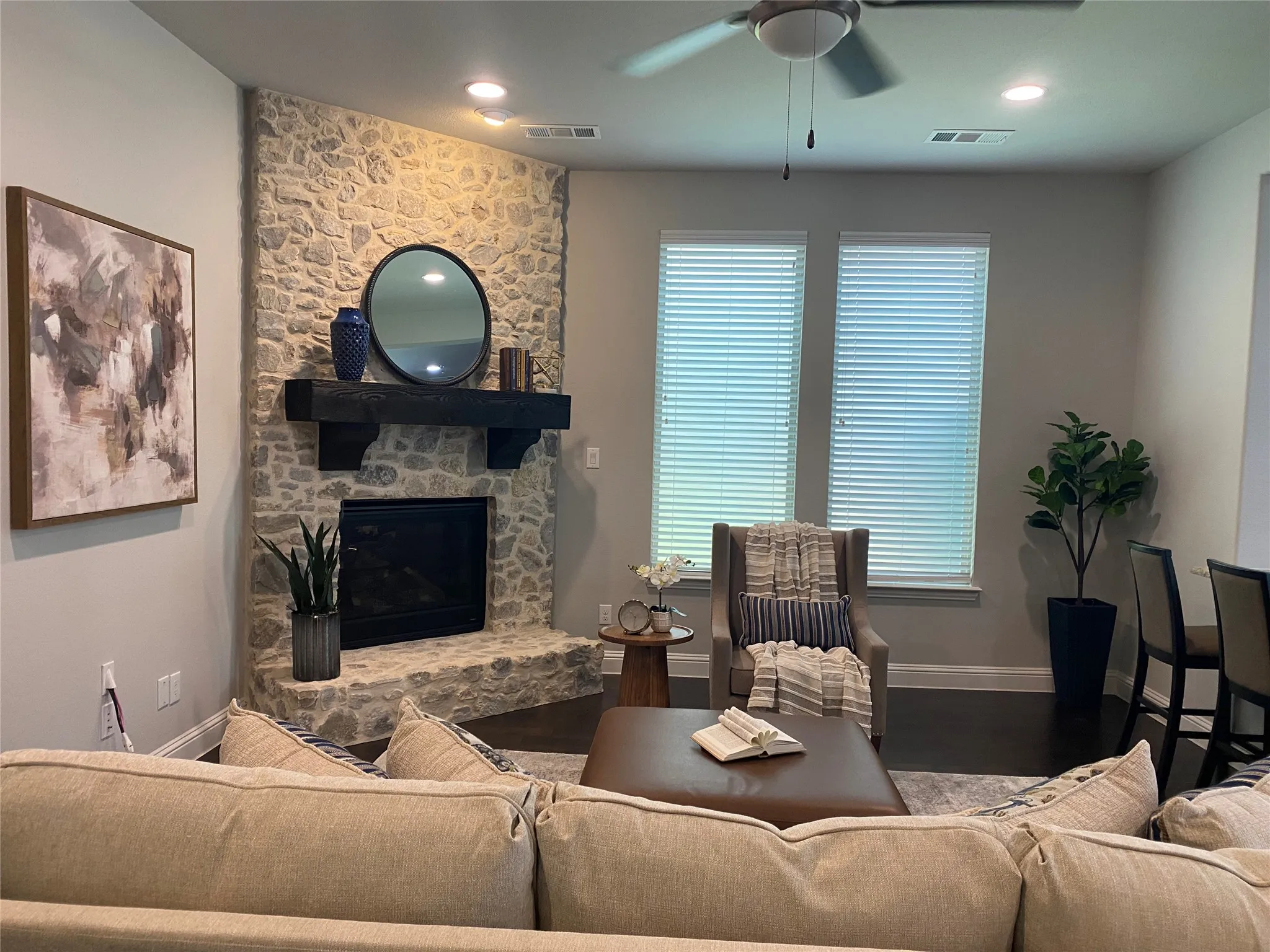 Single Family Residence For Sale in Tarrant County , 9932 Haversham Drive, Fort Worth, Texas 76131, 4 Bedroom, 3 Bathroom, 2 Garage spaces, 2,600 Sqft, built in 2016, mls#21333816, Real Estate Agent in Fort Worth, Homes For Sale in Tarrant county, Homes For Sale in Fort Worth, Realtor in Fort Worth Texas, Real Estate Brokerage Independent Realty Texas, Luminita Cordes Realtor