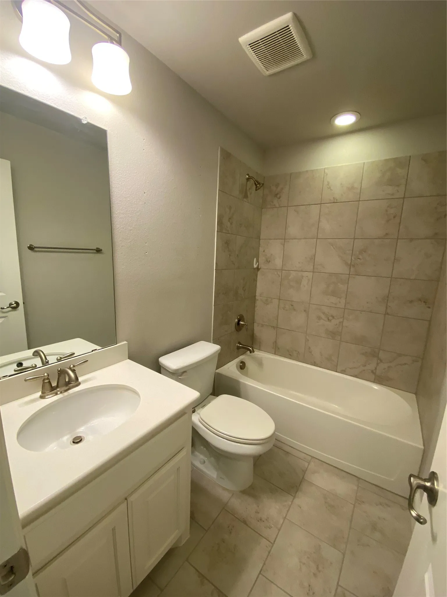 Single Family Residence For Sale in Tarrant County , 9932 Haversham Drive, Fort Worth, Texas 76131, 4 Bedroom, 3 Bathroom, 2 Garage spaces, 2,600 Sqft, built in 2016, mls#21333816, Real Estate Agent in Fort Worth, Homes For Sale in Tarrant county, Homes For Sale in Fort Worth, Realtor in Fort Worth Texas, Real Estate Brokerage Independent Realty Texas, Luminita Cordes Realtor