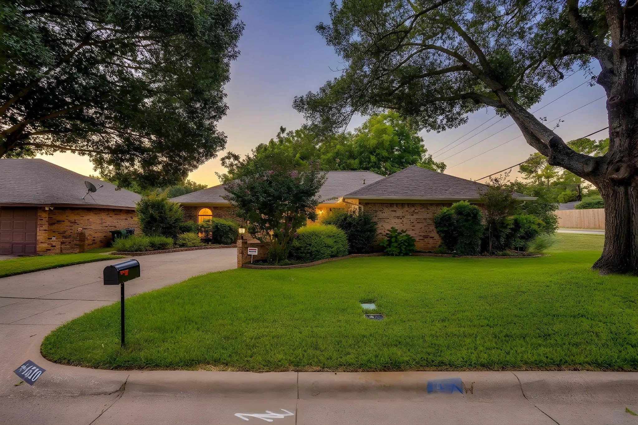 Single Family Residence For Sale in Tarrant County , 4510 Longacres Court, Arlington, Texas 76016, 3 Bedroom, 2 Bathroom, 2 Garage spaces, 1,667 Sqft, built in 1975, mls#21330352, Real Estate Agent in Arlington, Homes For Sale in Tarrant county, Homes For Sale in Arlington, Realtor in Arlington Texas, Real Estate Brokerage Independent Realty Texas, Luminita Cordes Realtor