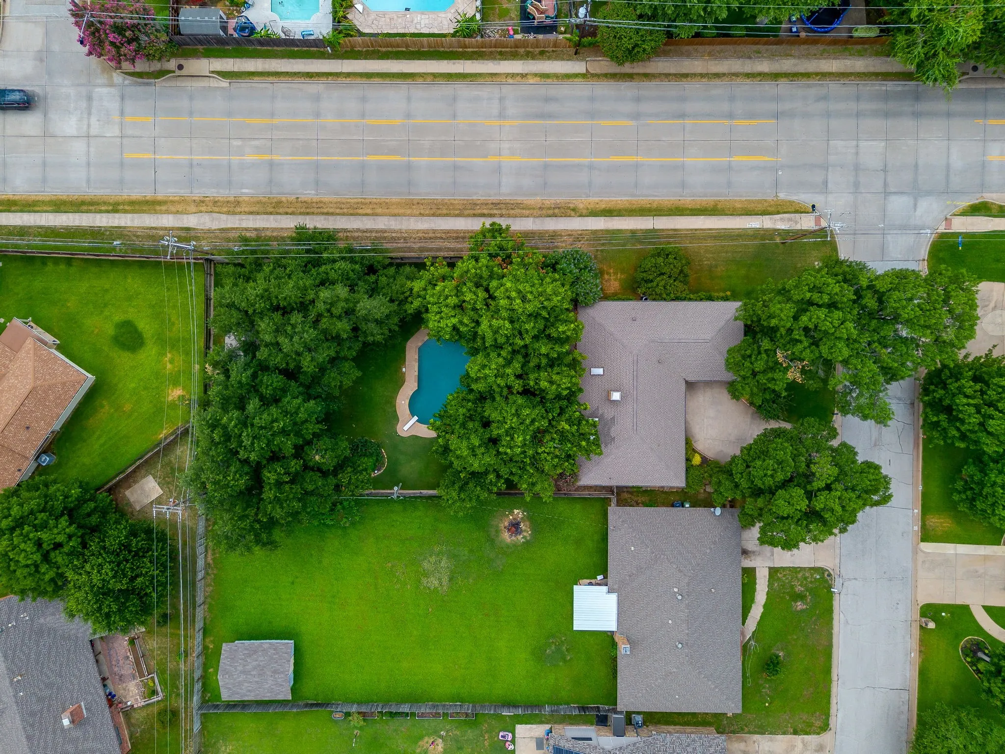 Single Family Residence For Sale in Tarrant County , 4510 Longacres Court, Arlington, Texas 76016, 3 Bedroom, 2 Bathroom, 2 Garage spaces, 1,667 Sqft, built in 1975, mls#21330352, Real Estate Agent in Arlington, Homes For Sale in Tarrant county, Homes For Sale in Arlington, Realtor in Arlington Texas, Real Estate Brokerage Independent Realty Texas, Luminita Cordes Realtor