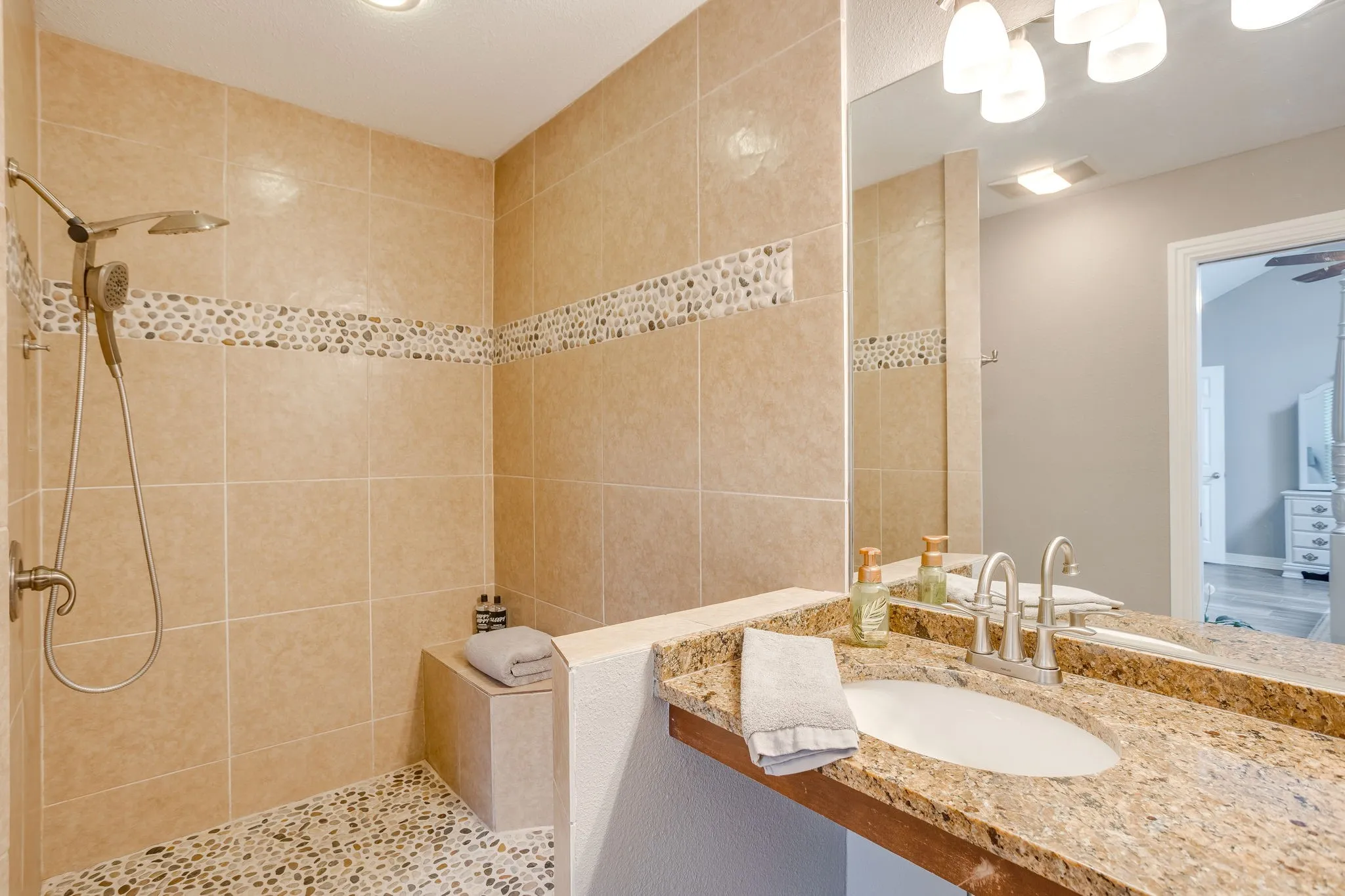 Single Family Residence For Sale in Tarrant County , 4510 Longacres Court, Arlington, Texas 76016, 3 Bedroom, 2 Bathroom, 2 Garage spaces, 1,667 Sqft, built in 1975, mls#21330352, Real Estate Agent in Arlington, Homes For Sale in Tarrant county, Homes For Sale in Arlington, Realtor in Arlington Texas, Real Estate Brokerage Independent Realty Texas, Luminita Cordes Realtor