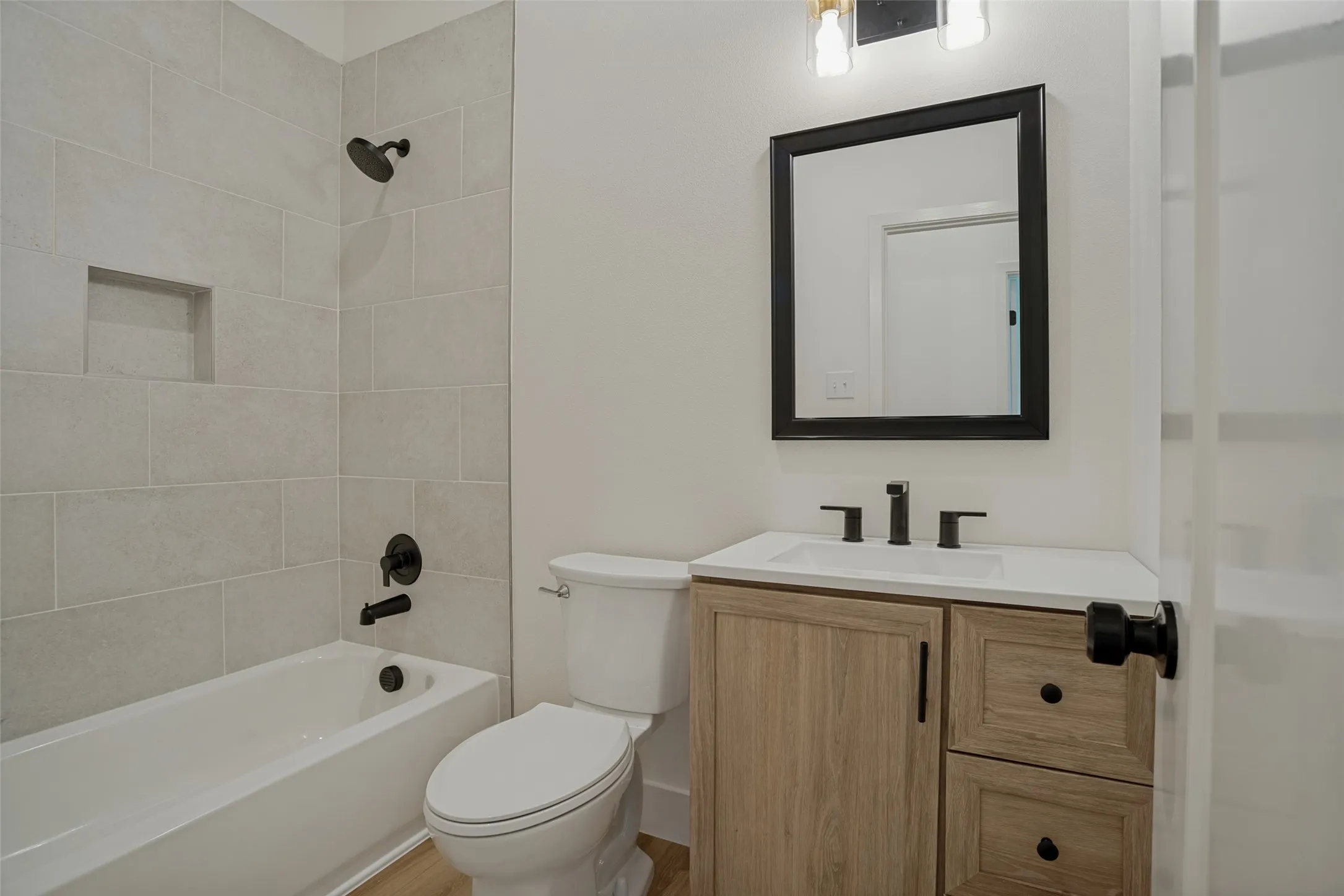 Single Family Residence For Sale in Fannin County , 2013 Bois D Arc Drive, Bonham, Texas 75418, 4 Bedroom, 3 Bathroom, 2 Garage spaces, 2,225 Sqft, built in 2026, mls#21332752, Real Estate Agent in Bonham, Homes For Sale in Fannin county, Homes For Sale in Bonham, Realtor in Bonham Texas, Real Estate Brokerage Independent Realty Texas, Luminita Cordes Realtor