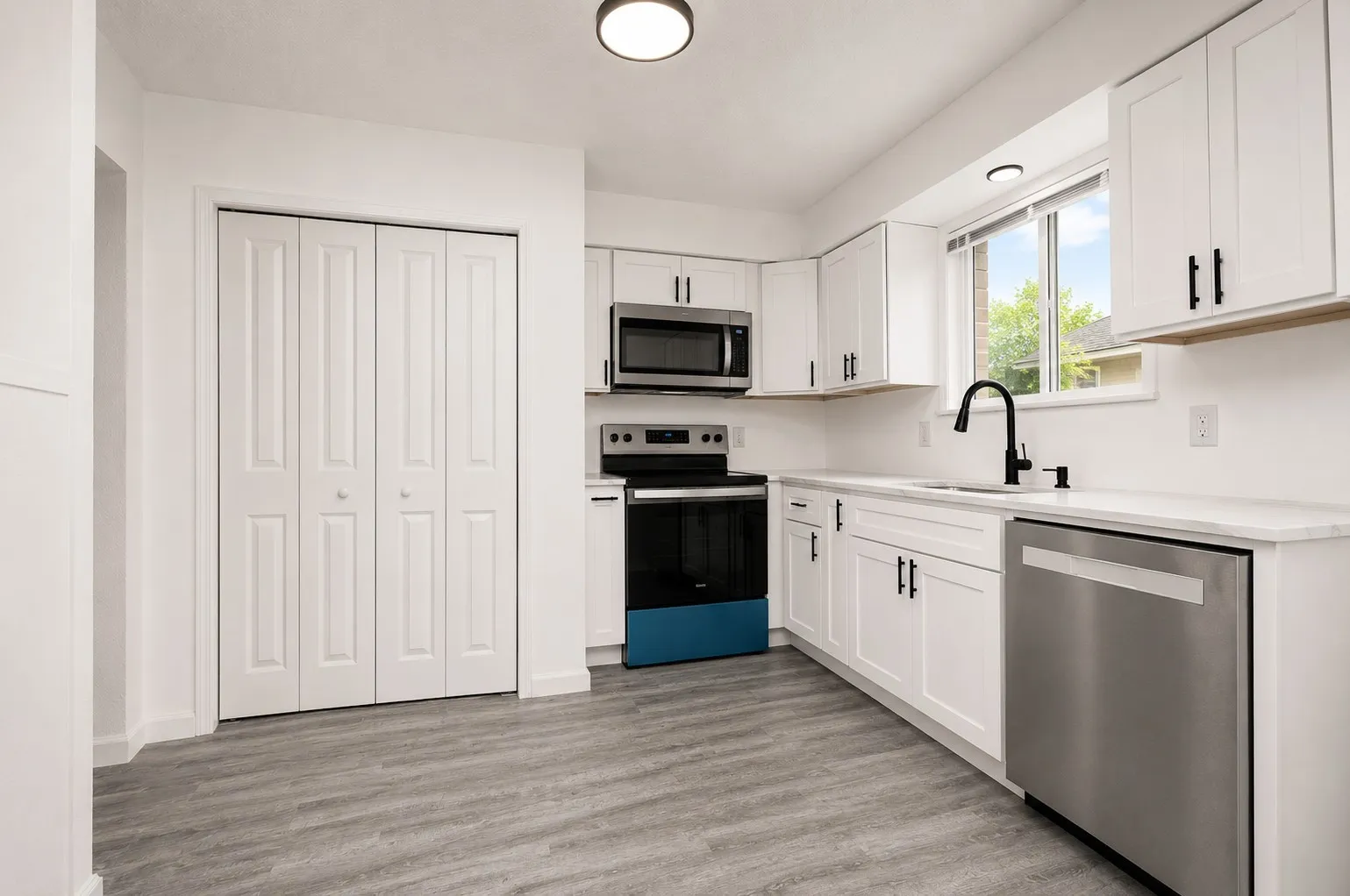 Townhouse For Sale in Dallas County , 2347 Trellis Place, Richardson, Texas 75081, 2 Bedroom, 2 Bathroom, Garage spaces, 1,096 Sqft, built in 1973, mls#21334001, Real Estate Agent in Richardson, Homes For Sale in Dallas county, Homes For Sale in Richardson, Realtor in Richardson Texas, Real Estate Brokerage Independent Realty Texas, Luminita Cordes Realtor