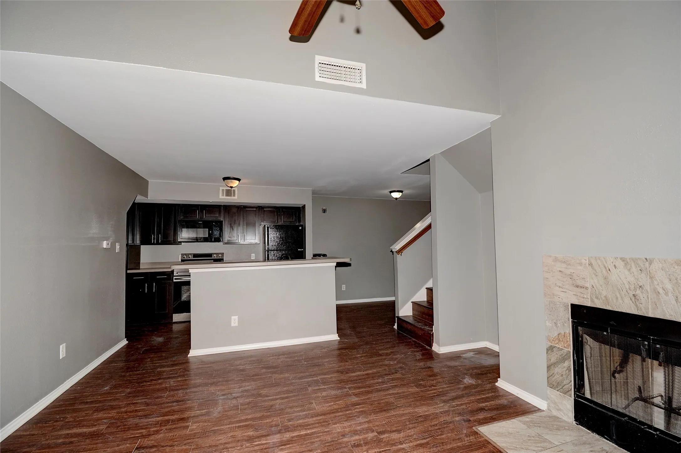 Condominium For Rent in Dallas County , 9831 Walnut Street 209, Dallas, Texas 75243, 2 Bedroom, 2 Bathroom, Garage spaces, 1,031 Sqft, built in 1983, mls#21334010, Real Estate Agent in Dallas, Homes For Rent in Dallas county, Homes For Rent in Dallas, Realtor in Dallas Texas, Real Estate Brokerage Independent Realty Texas, Luminita Cordes Realtor