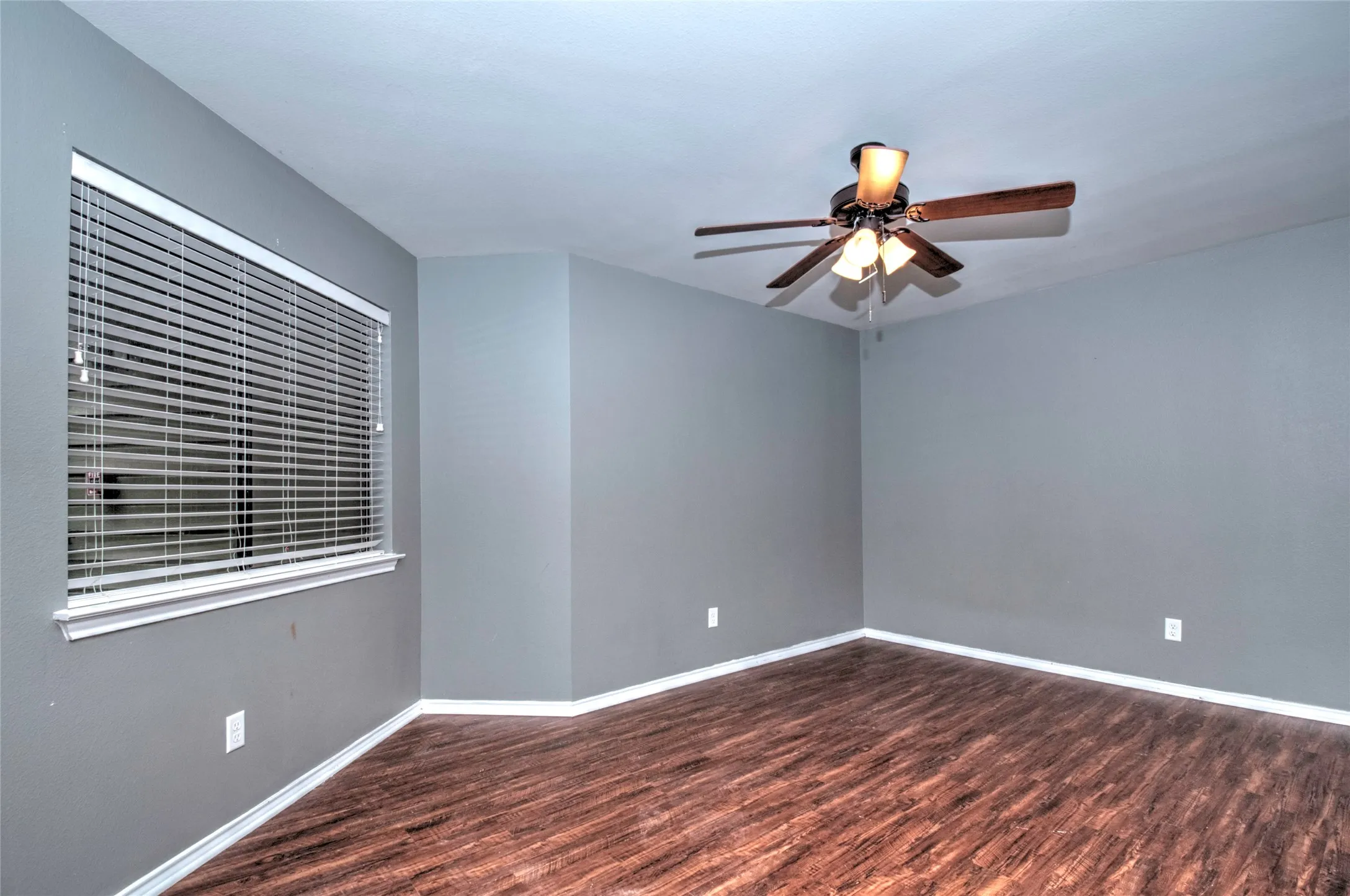 Condominium For Rent in Dallas County , 9831 Walnut Street 209, Dallas, Texas 75243, 2 Bedroom, 2 Bathroom, Garage spaces, 1,031 Sqft, built in 1983, mls#21334010, Real Estate Agent in Dallas, Homes For Rent in Dallas county, Homes For Rent in Dallas, Realtor in Dallas Texas, Real Estate Brokerage Independent Realty Texas, Luminita Cordes Realtor