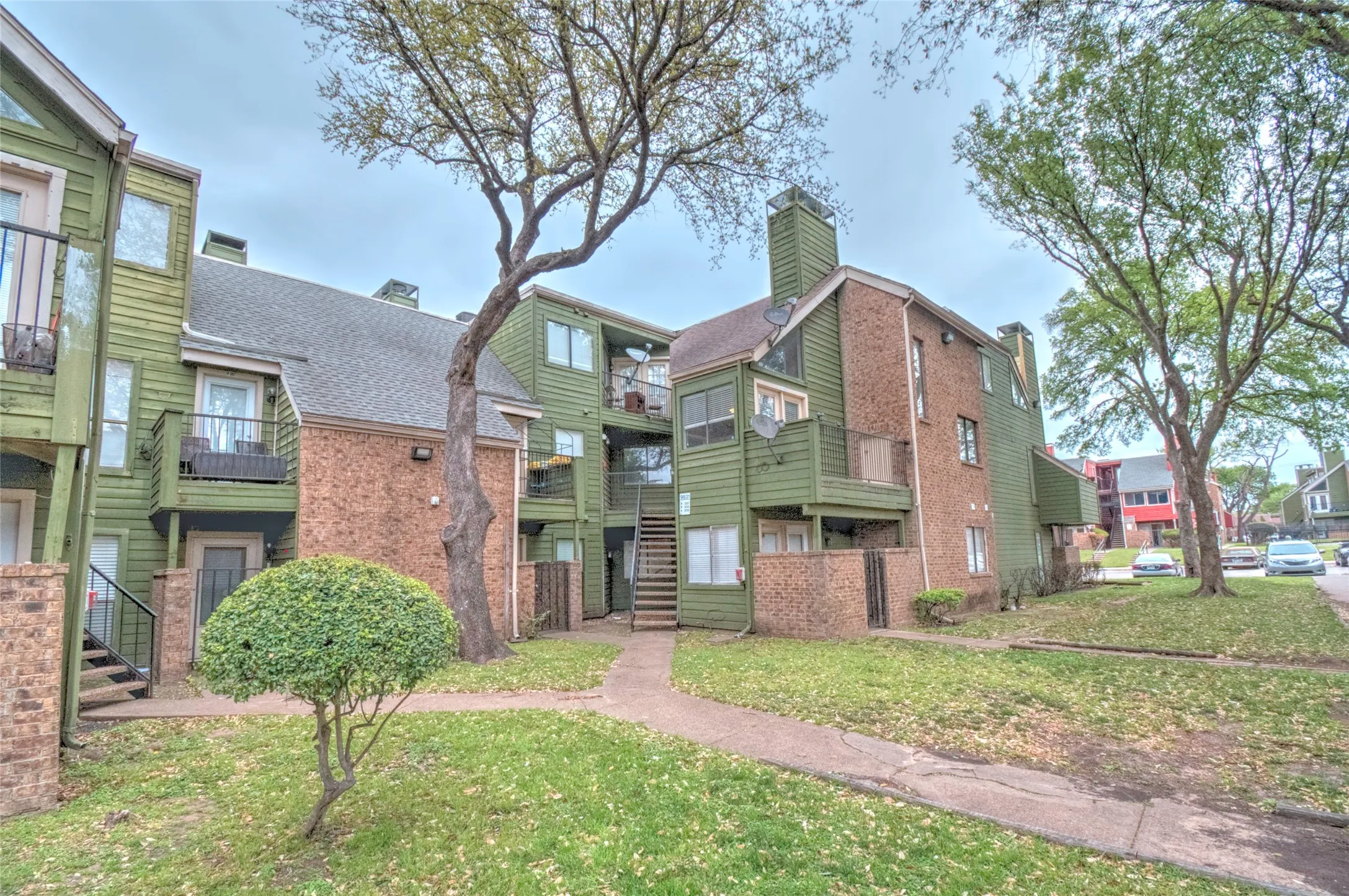 Condominium For Rent in Dallas County , 9831 Walnut Street 209, Dallas, Texas 75243, 2 Bedroom, 2 Bathroom, Garage spaces, 1,031 Sqft, built in 1983, mls#21334010, Real Estate Agent in Dallas, Homes For Rent in Dallas county, Homes For Rent in Dallas, Realtor in Dallas Texas, Real Estate Brokerage Independent Realty Texas, Luminita Cordes Realtor