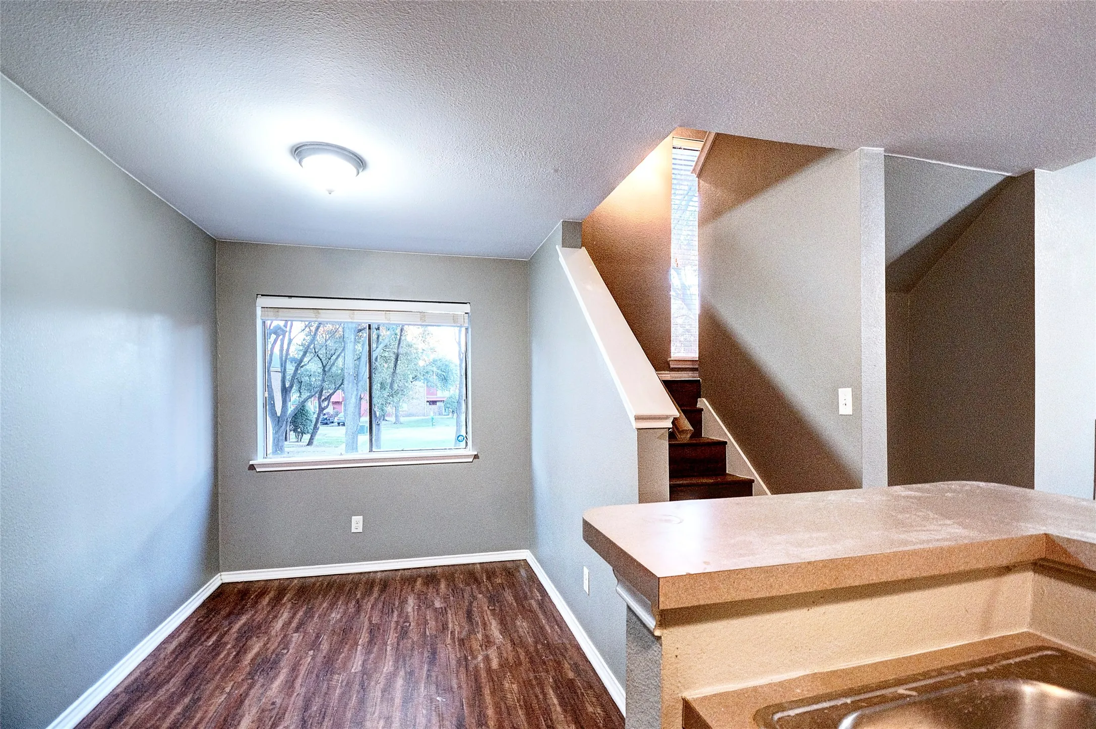 Condominium For Rent in Dallas County , 9831 Walnut Street 209, Dallas, Texas 75243, 2 Bedroom, 2 Bathroom, Garage spaces, 1,031 Sqft, built in 1983, mls#21334010, Real Estate Agent in Dallas, Homes For Rent in Dallas county, Homes For Rent in Dallas, Realtor in Dallas Texas, Real Estate Brokerage Independent Realty Texas, Luminita Cordes Realtor