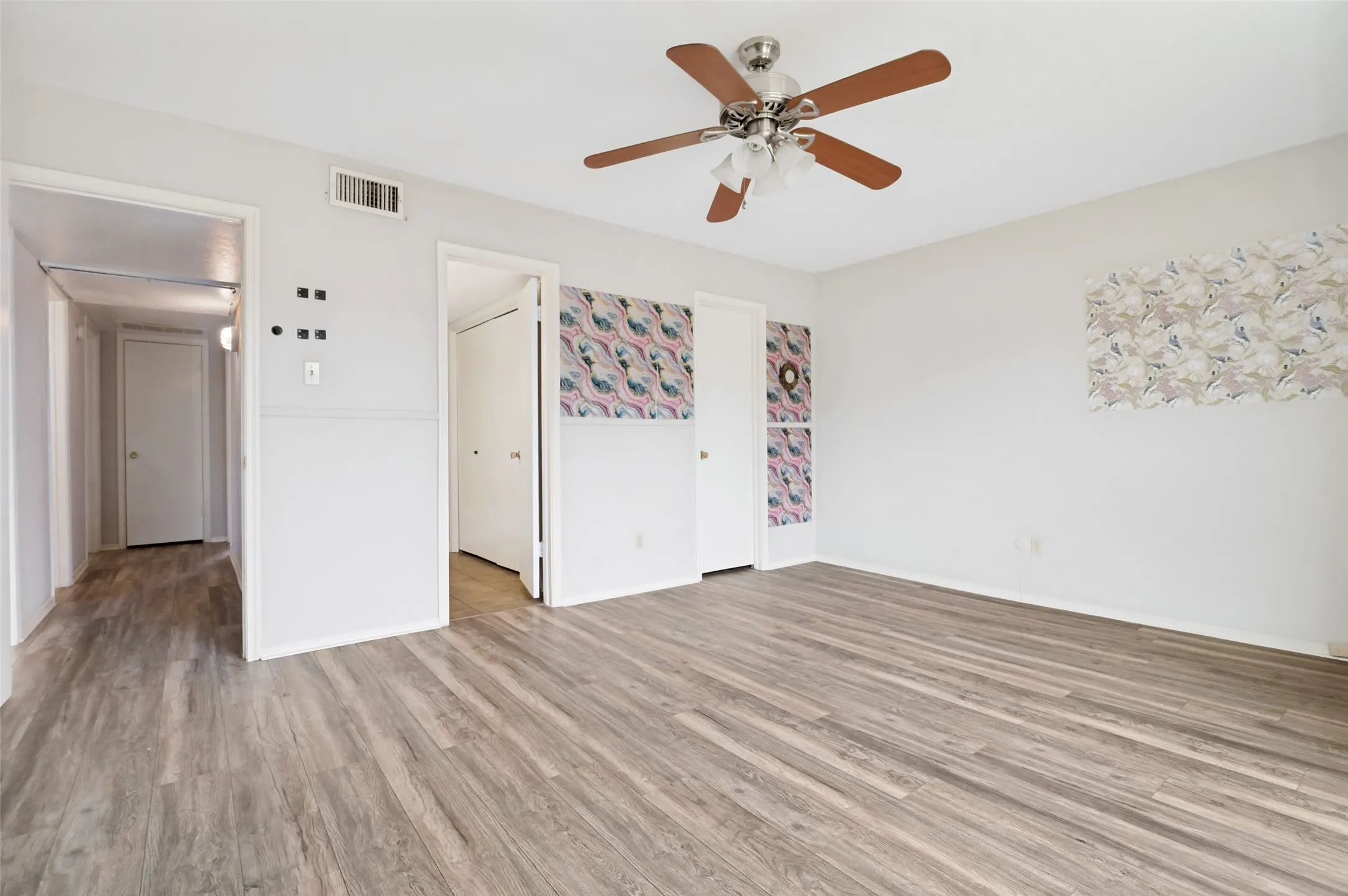 Condominium For Rent in Tarrant County , 4104 Ridglea Country Club Drive, Fort Worth, Texas 76126, 3 Bedroom, 2 Bathroom, Garage spaces, 1,627 Sqft, built in 1968, mls#21334015, Real Estate Agent in Fort Worth, Homes For Rent in Tarrant county, Homes For Rent in Fort Worth, Realtor in Fort Worth Texas, Real Estate Brokerage Independent Realty Texas, Luminita Cordes Realtor