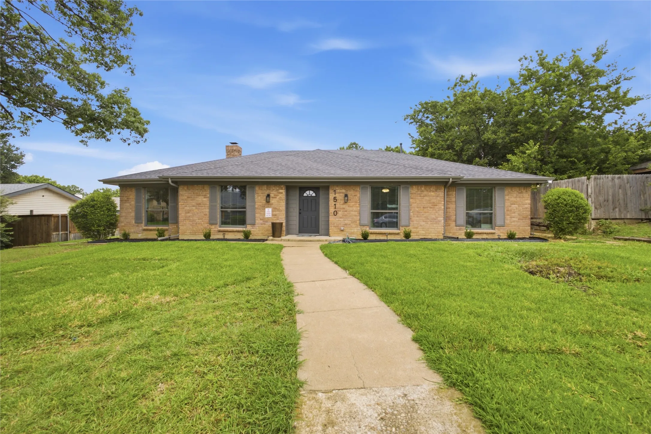 Single Family Residence For Sale in Dallas County , 1510 Austrian Road, Grand Prairie, Texas 75050, 4 Bedroom, 3 Bathroom, 2 Garage spaces, 2,173 Sqft, built in 1971, mls#21334020, Real Estate Agent in Grand Prairie, Homes For Sale in Dallas county, Homes For Sale in Grand Prairie, Realtor in Grand Prairie Texas, Real Estate Brokerage Independent Realty Texas, Luminita Cordes Realtor