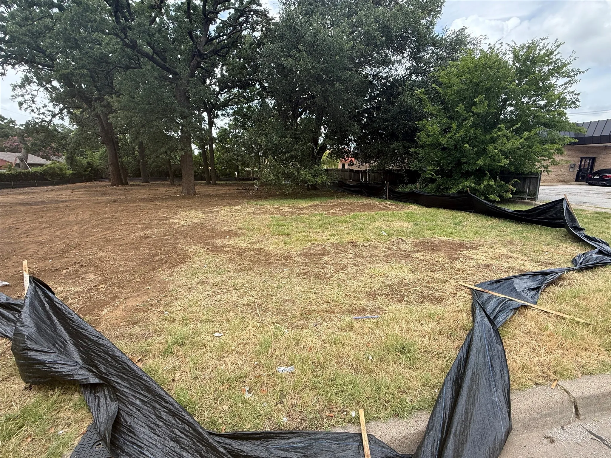Improved Land For Sale in Tarrant County , 709 Lynda Lane, Arlington, Texas 76013, 0, 0, Garage spaces, 0 Sqft, built in 1957, mls#21334022, Real Estate Agent in Arlington, Homes For Sale in Tarrant county, Homes For Sale in Arlington, Realtor in Arlington Texas, Real Estate Brokerage Independent Realty Texas, Luminita Cordes Realtor