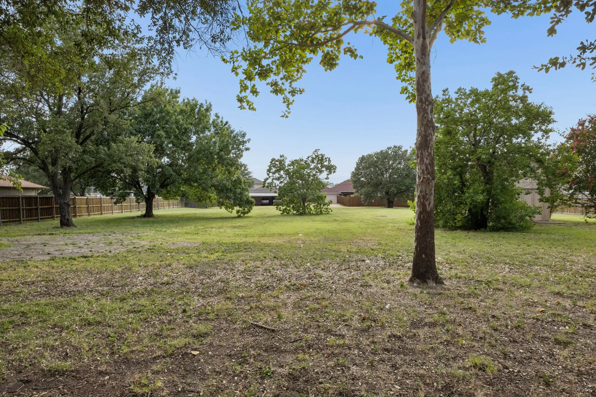 Single Family Residence For Sale in Dallas County , 1011 Villa Siete, Mesquite, Texas 75181, 4 Bedroom, 3 Bathroom, 2 Garage spaces, 2,503 Sqft, built in 1977, mls#21294370, Real Estate Agent in Mesquite, Homes For Sale in Dallas county, Homes For Sale in Mesquite, Realtor in Mesquite Texas, Real Estate Brokerage Independent Realty Texas, Luminita Cordes Realtor