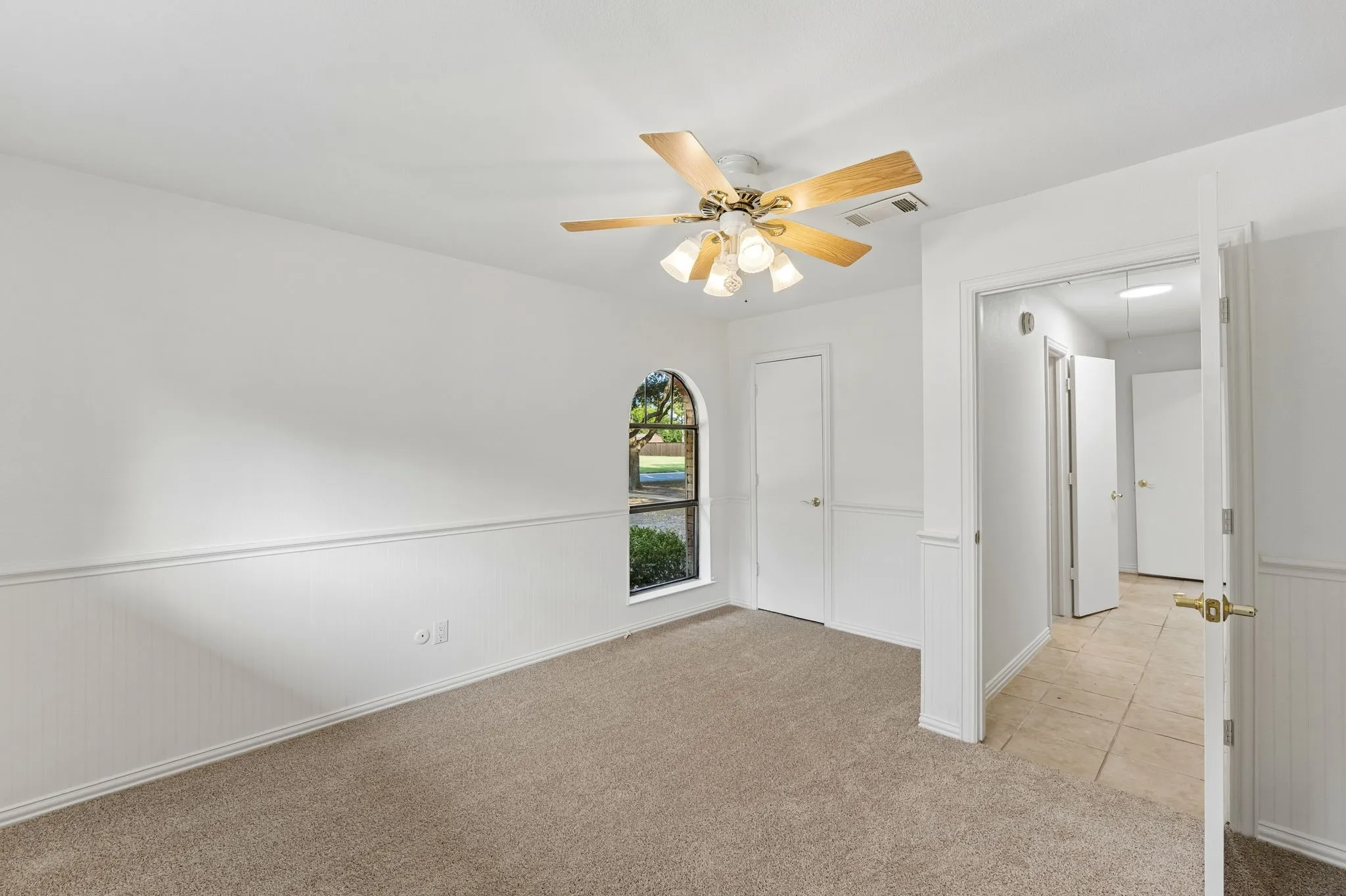 Split secondary bedroom