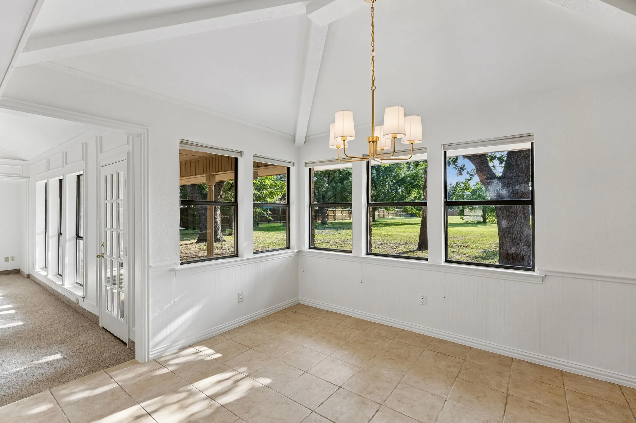 Single Family Residence For Sale in Dallas County , 1011 Villa Siete, Mesquite, Texas 75181, 4 Bedroom, 3 Bathroom, 2 Garage spaces, 2,503 Sqft, built in 1977, mls#21294370, Real Estate Agent in Mesquite, Homes For Sale in Dallas county, Homes For Sale in Mesquite, Realtor in Mesquite Texas, Real Estate Brokerage Independent Realty Texas, Luminita Cordes Realtor