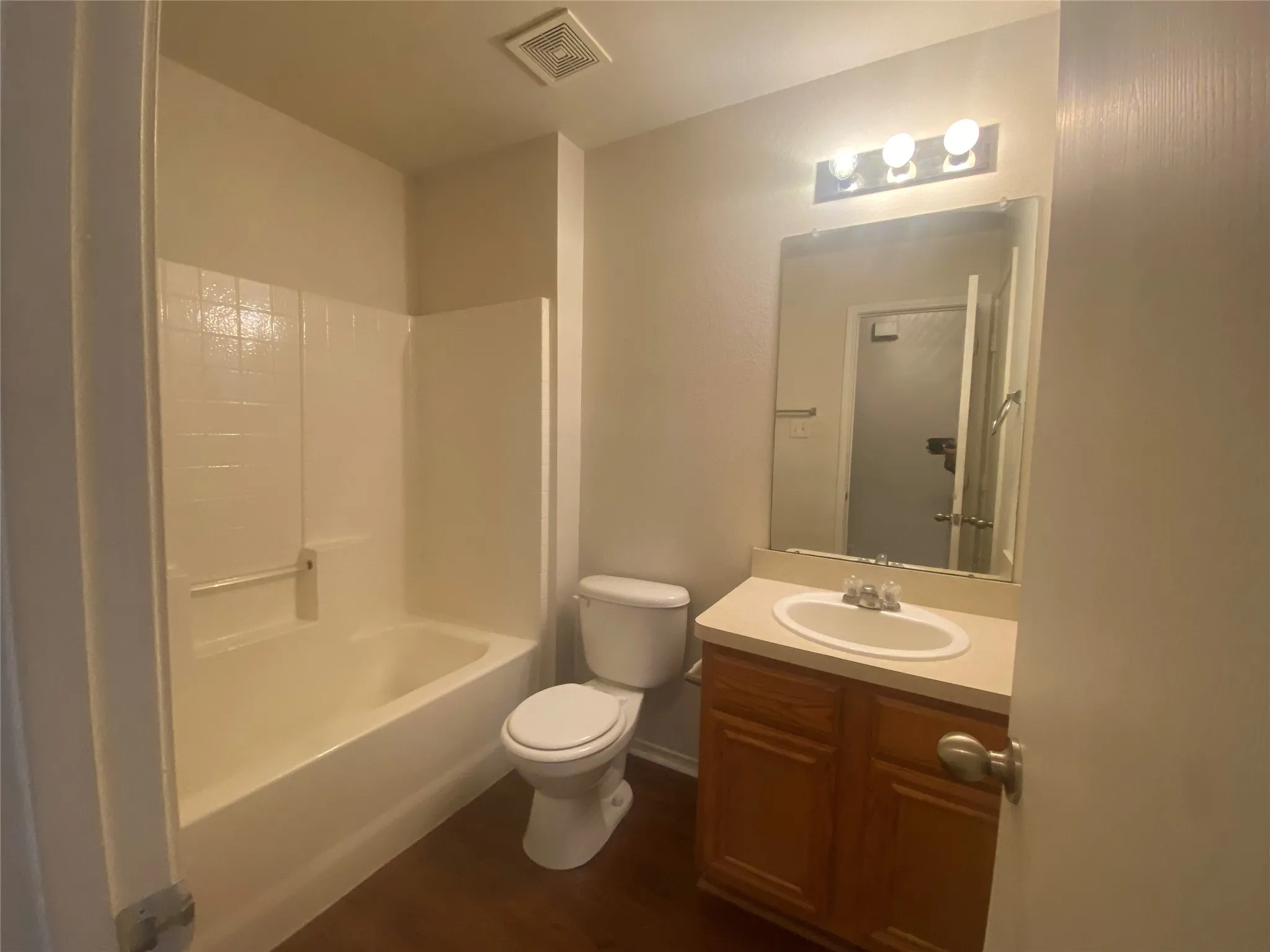 Duplex For Rent in Tarrant County , 2302 Coleman Avenue, Fort Worth, Texas 76105, 3 Bedroom, 2 Bathroom, 1 Garage spaces, 1,960 Sqft, built in 2007, mls#21334026, Real Estate Agent in Fort Worth, Homes For Rent in Tarrant county, Homes For Rent in Fort Worth, Realtor in Fort Worth Texas, Real Estate Brokerage Independent Realty Texas, Luminita Cordes Realtor