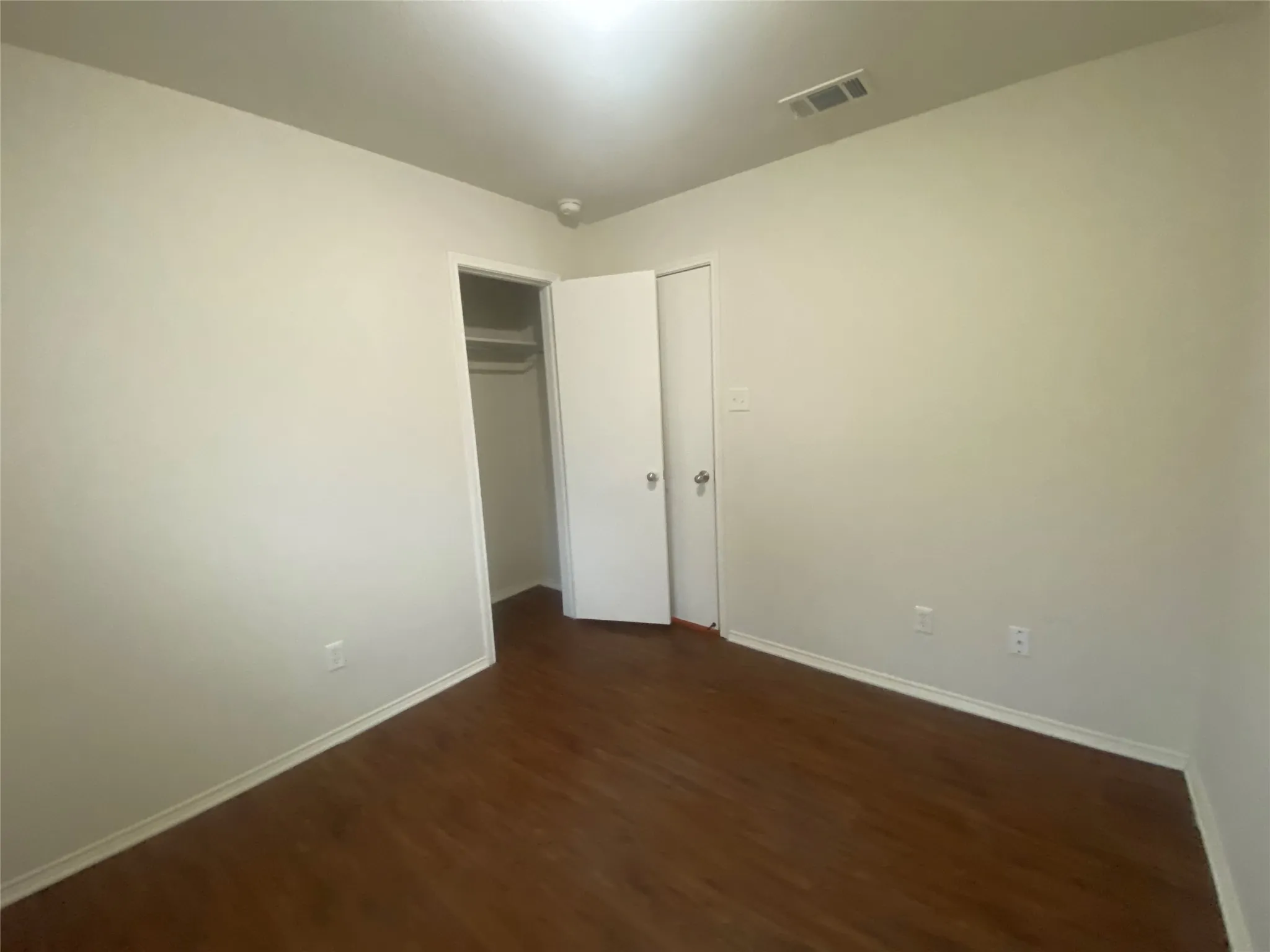 Duplex For Rent in Tarrant County , 2302 Coleman Avenue, Fort Worth, Texas 76105, 3 Bedroom, 2 Bathroom, 1 Garage spaces, 1,960 Sqft, built in 2007, mls#21334026, Real Estate Agent in Fort Worth, Homes For Rent in Tarrant county, Homes For Rent in Fort Worth, Realtor in Fort Worth Texas, Real Estate Brokerage Independent Realty Texas, Luminita Cordes Realtor