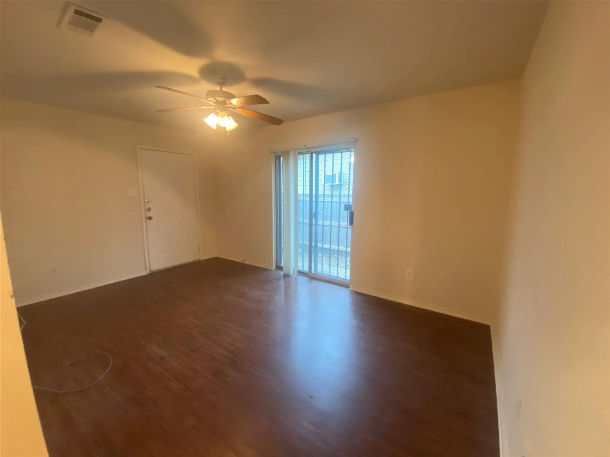 Duplex For Rent in Tarrant County , 2302 Coleman Avenue, Fort Worth, Texas 76105, 3 Bedroom, 2 Bathroom, 1 Garage spaces, 1,960 Sqft, built in 2007, mls#21334026, Real Estate Agent in Fort Worth, Homes For Rent in Tarrant county, Homes For Rent in Fort Worth, Realtor in Fort Worth Texas, Real Estate Brokerage Independent Realty Texas, Luminita Cordes Realtor