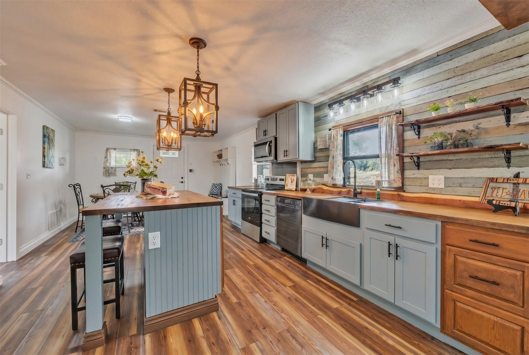 Single Family Residence For Sale in Parker County , TBD2-202 Powell, Weatherford, Texas 76088, 3 Bedroom, 2 Bathroom, 2 Garage spaces, 2,246 Sqft, built in 1930, mls#21334027, Real Estate Agent in Weatherford, Homes For Sale in Parker county, Homes For Sale in Weatherford, Realtor in Weatherford Texas, Real Estate Brokerage Independent Realty Texas, Luminita Cordes Realtor
