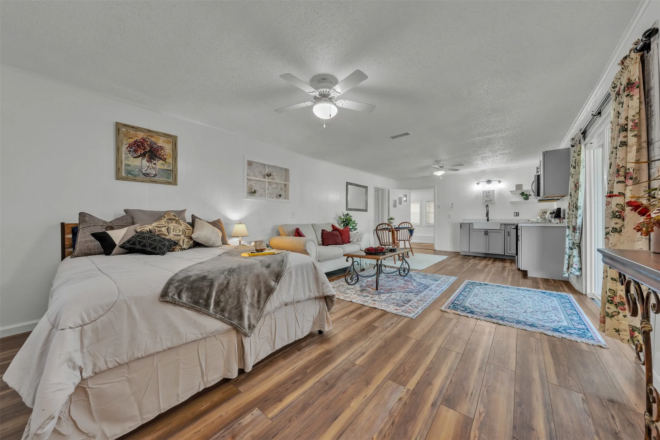 Single Family Residence For Sale in Parker County , TBD2-202 Powell, Weatherford, Texas 76088, 3 Bedroom, 2 Bathroom, 2 Garage spaces, 2,246 Sqft, built in 1930, mls#21334027, Real Estate Agent in Weatherford, Homes For Sale in Parker county, Homes For Sale in Weatherford, Realtor in Weatherford Texas, Real Estate Brokerage Independent Realty Texas, Luminita Cordes Realtor