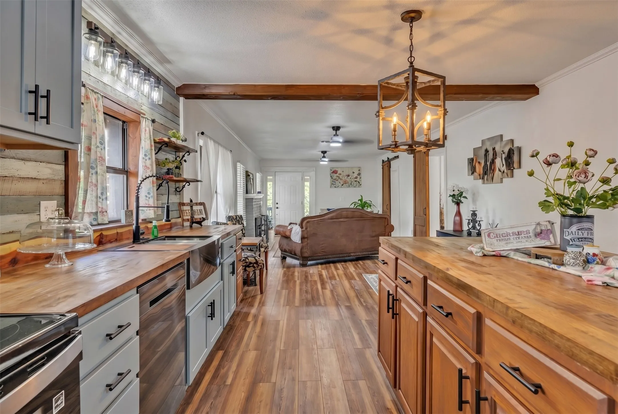 Single Family Residence For Sale in Parker County , TBD2-202 Powell, Weatherford, Texas 76088, 3 Bedroom, 2 Bathroom, 2 Garage spaces, 2,246 Sqft, built in 1930, mls#21334027, Real Estate Agent in Weatherford, Homes For Sale in Parker county, Homes For Sale in Weatherford, Realtor in Weatherford Texas, Real Estate Brokerage Independent Realty Texas, Luminita Cordes Realtor
