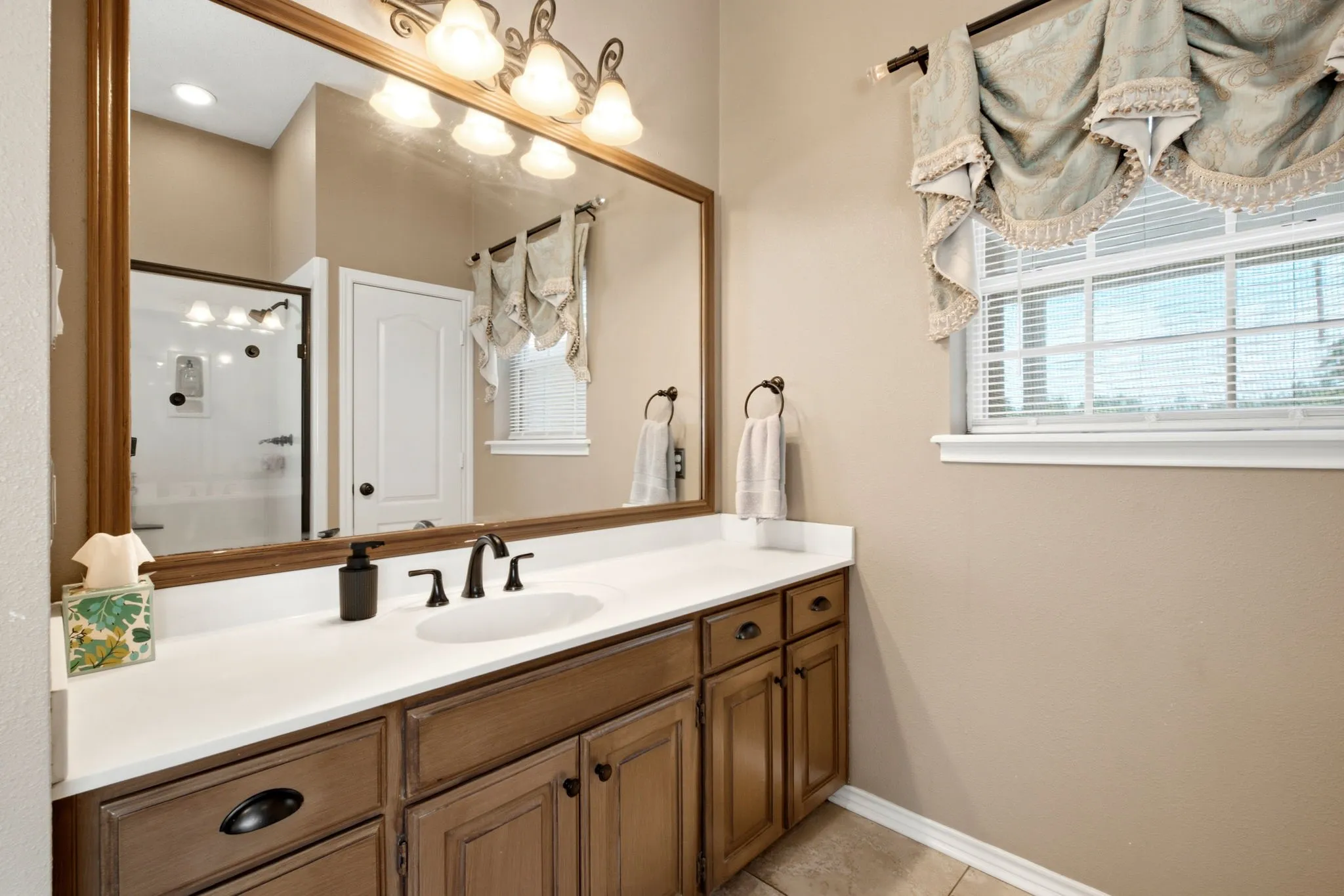 Single Family Residence For Sale in Upshur County , 1708 Fm 1002 S, Big Sandy, Texas 75755, 4 Bedroom, 3 Bathroom, 2 Garage spaces, 3,129 Sqft, built in 1994, Price $735,000, mls#21331693, Real Estate Agent in Big Sandy, Homes For Sale in Upshur county, Homes For Sale in Big Sandy, Realtor in Big Sandy Texas, Real Estate Brokerage Independent Realty Texas, Luminita Cordes Realtor