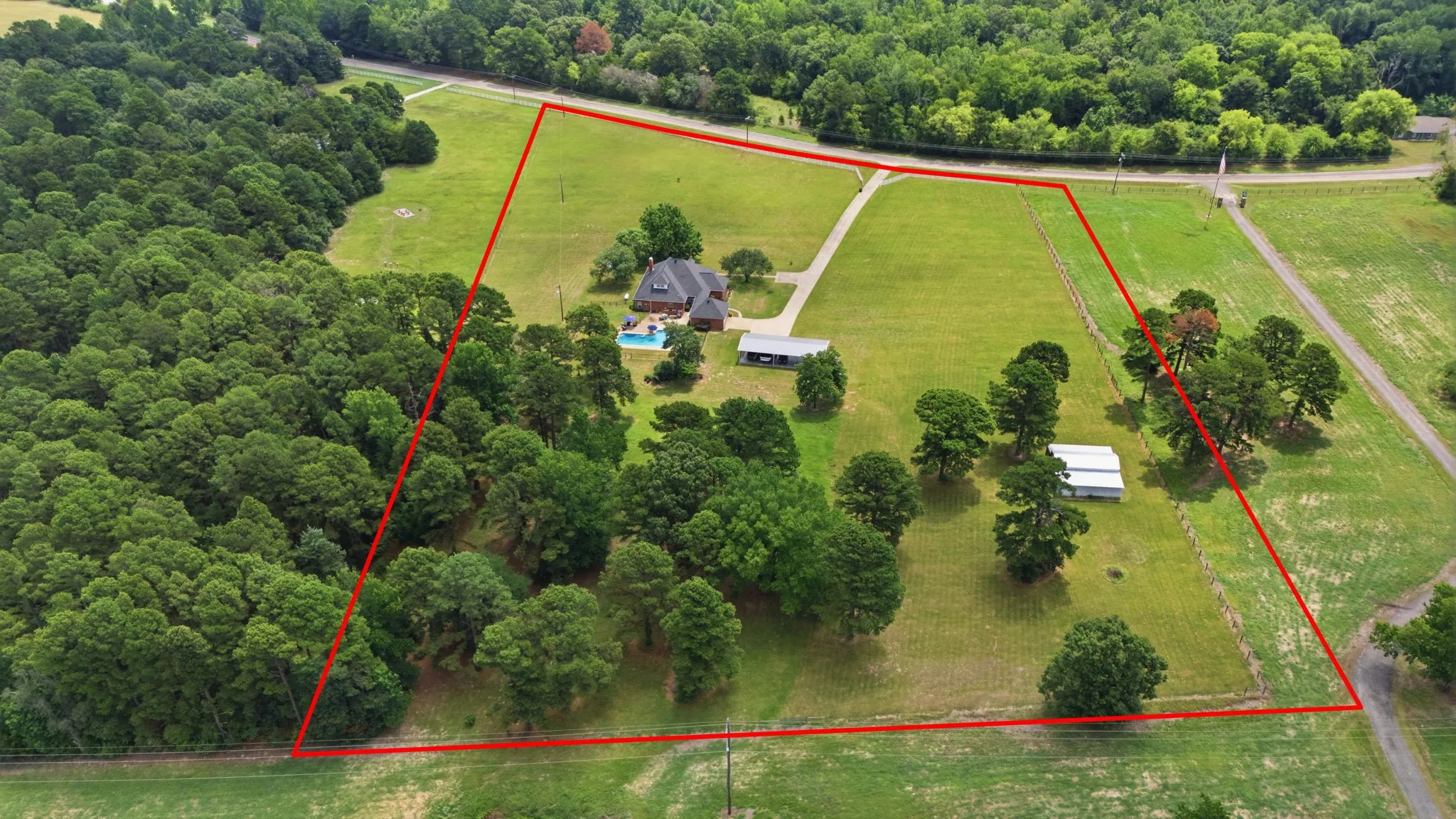 Single Family Residence For Sale in Upshur County , 1708 Fm 1002 S, Big Sandy, Texas 75755, 4 Bedroom, 3 Bathroom, 2 Garage spaces, 3,129 Sqft, built in 1994, Price $735,000, mls#21331693, Real Estate Agent in Big Sandy, Homes For Sale in Upshur county, Homes For Sale in Big Sandy, Realtor in Big Sandy Texas, Real Estate Brokerage Independent Realty Texas, Luminita Cordes Realtor