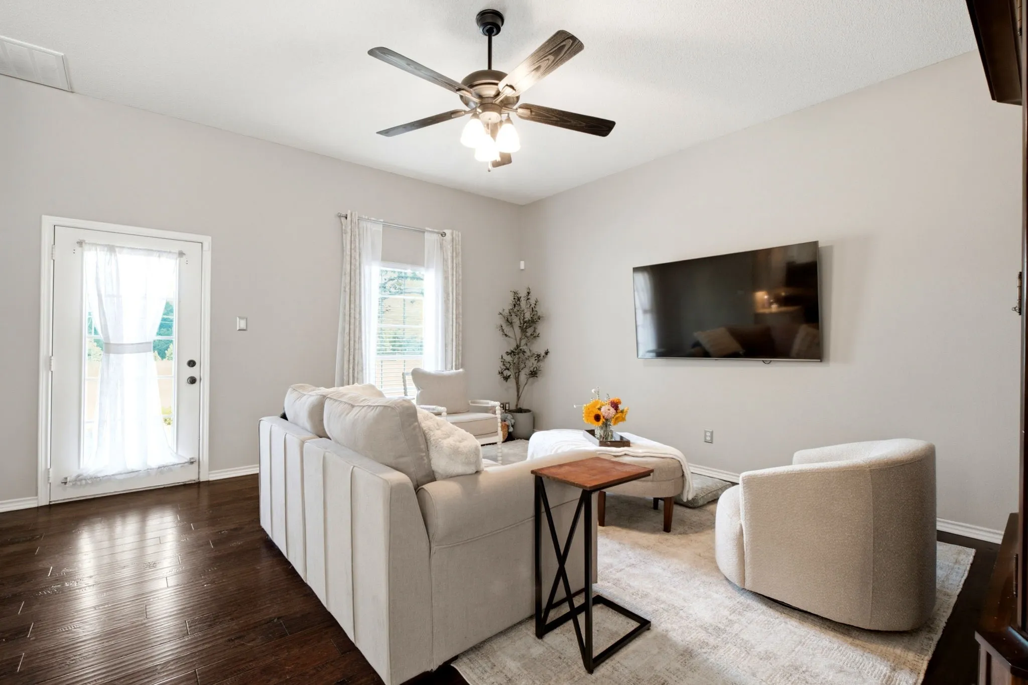 Single Family Residence For Sale in Upshur County , 1708 Fm 1002 S, Big Sandy, Texas 75755, 4 Bedroom, 3 Bathroom, 2 Garage spaces, 3,129 Sqft, built in 1994, Price $735,000, mls#21331693, Real Estate Agent in Big Sandy, Homes For Sale in Upshur county, Homes For Sale in Big Sandy, Realtor in Big Sandy Texas, Real Estate Brokerage Independent Realty Texas, Luminita Cordes Realtor