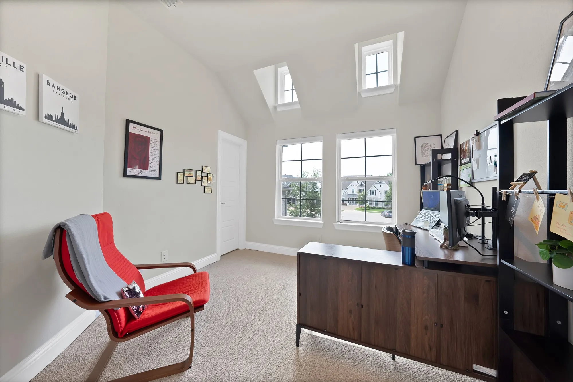 Single Family Residence For Rent in Collin County , 1616 Colonnade Court, Mc Kinney, Texas 75069, 5 Bedrooms, 4 Bathrooms, 2 Garage spaces, 4,279 Sqft, built in 2022, Price $4,500, mls#21333271, Real Estate Agent in Mc Kinney, Homes For Rent in Collin county, Homes For Rent in Mc Kinney, Realtor in Mc Kinney Texas, Real Estate Brokerage Independent Realty Texas, Luminita Cordes Realtor