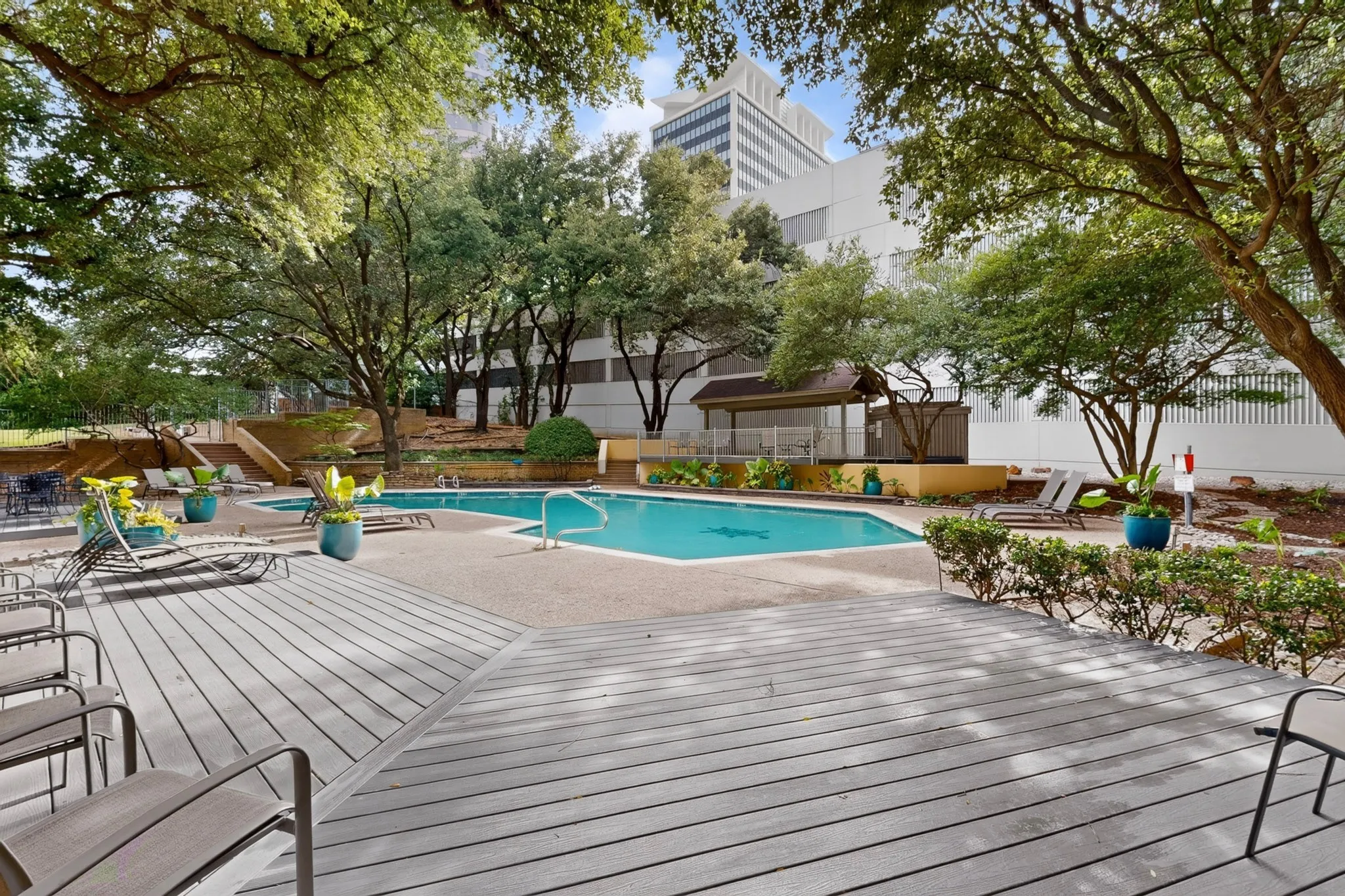 Condominium For Sale in Dallas County , 3883 Turtle Creek Boulevard 404, Dallas, Texas 75219, 2 Bedroom, 2 Bathroom, 2 Garage spaces, 1,023 Sqft, built in 1963, mls#21333599, Real Estate Agent in Dallas, Homes For Sale in Dallas county, Homes For Sale in Dallas, Realtor in Dallas Texas, Real Estate Brokerage Independent Realty Texas, Luminita Cordes Realtor