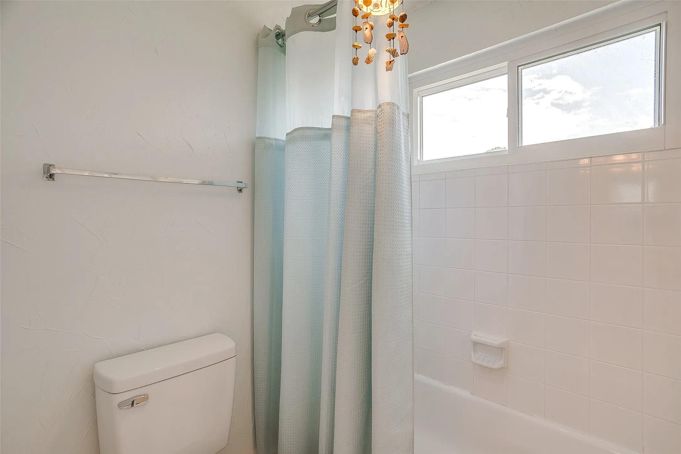 Second full bathroom upstairs.