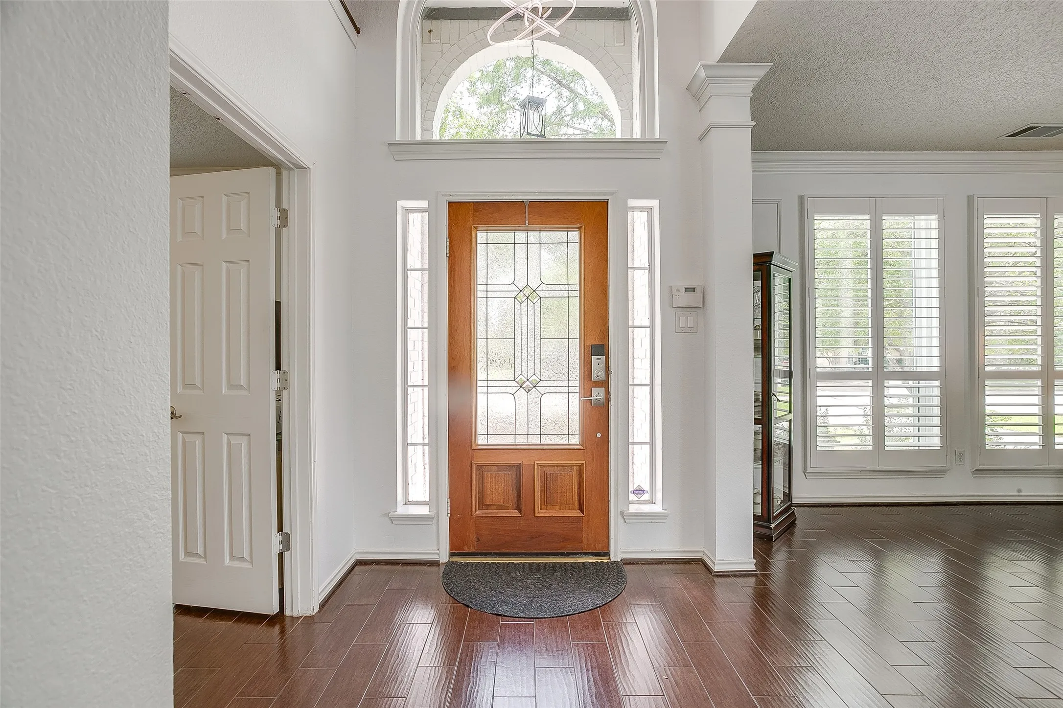 Soaring vaulted ceilings with great natural light.