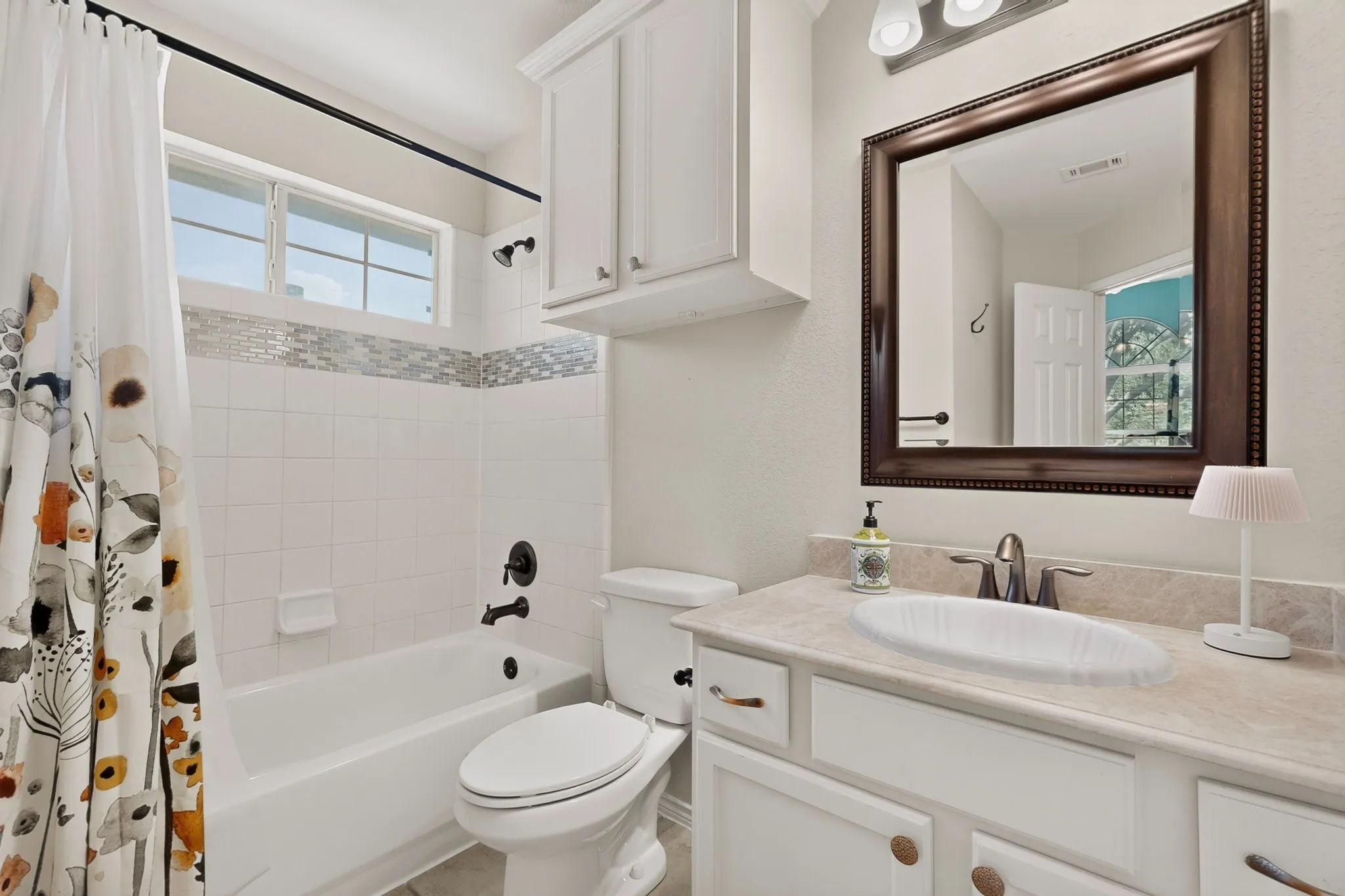 UPSTAIRS EN SUITE BATHROOM OFF OF BEDROOM 1