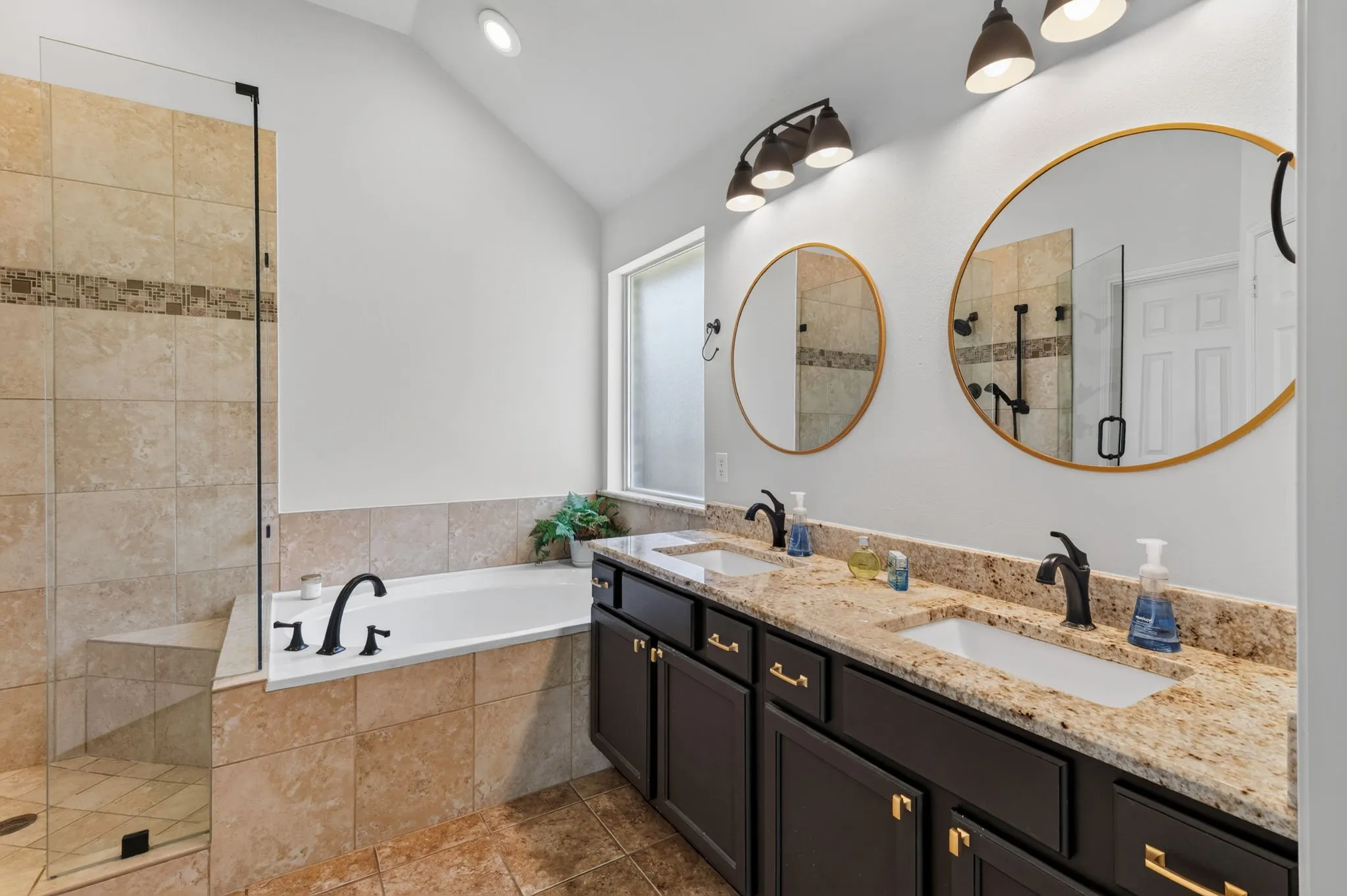 Single Family Residence For Sale in Collin County , 9383 Homestead Lane, Frisco, Texas 75033, 4 Bedroom, 2 Bathroom, 2 Garage spaces, 1,753 Sqft, built in 1999, mls#21316590, Real Estate Agent in Frisco, Homes For Sale in Collin county, Homes For Sale in Frisco, Realtor in Frisco Texas, Real Estate Brokerage Independent Realty Texas, Luminita Cordes Realtor