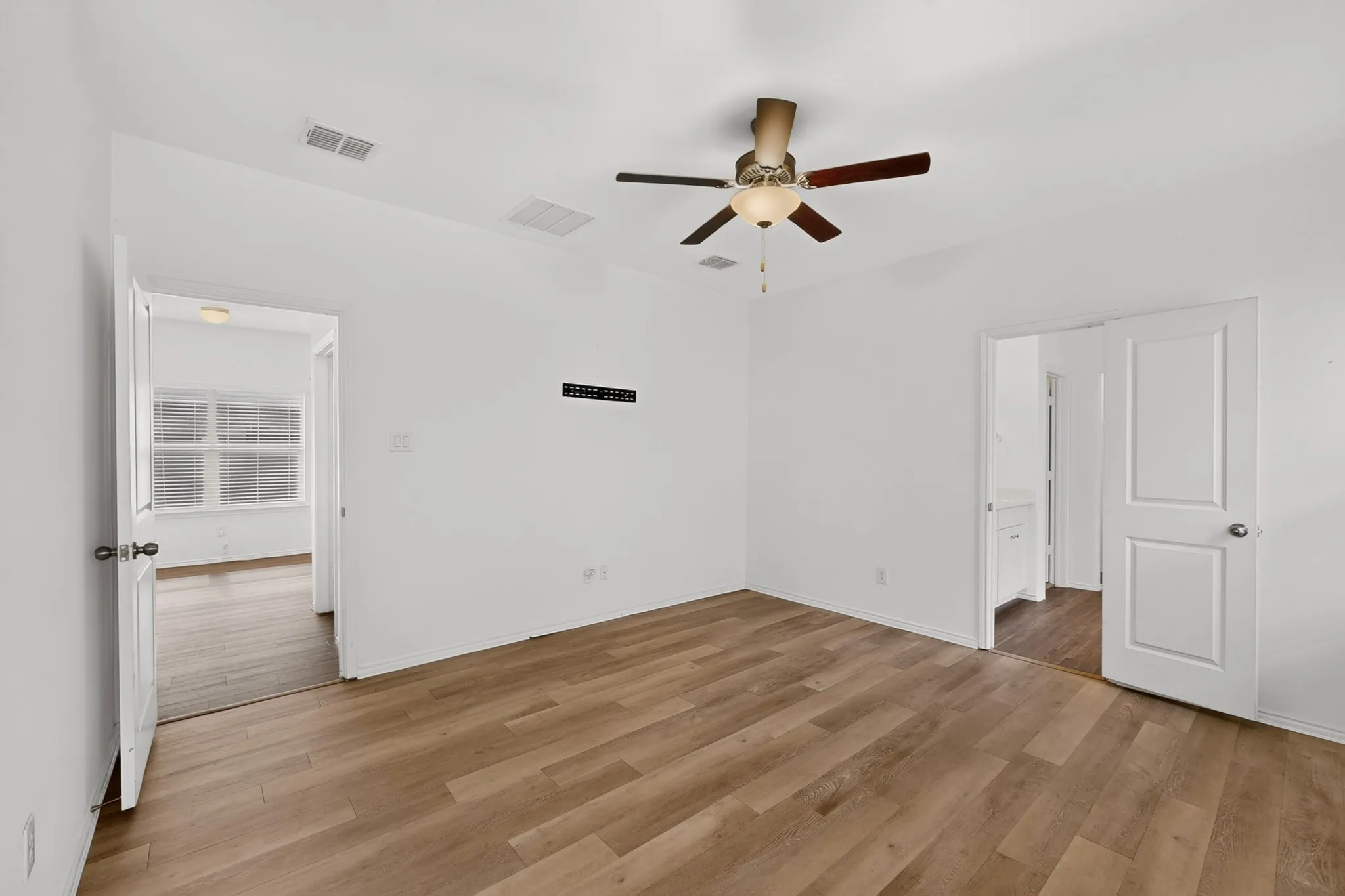 Single Family Residence For Rent in Denton County , 2285 Obsidian Drive, Little Elm, Texas 76227, 4 Bedroom, 3 Bathroom, 2 Garage spaces, 2,184 Sqft, built in 2021, Price $2,350, mls#21332751, Real Estate Agent in Little Elm, Homes For Rent in Denton county, Homes For Rent in Little Elm, Realtor in Little Elm Texas, Real Estate Brokerage Independent Realty Texas, Luminita Cordes Realtor