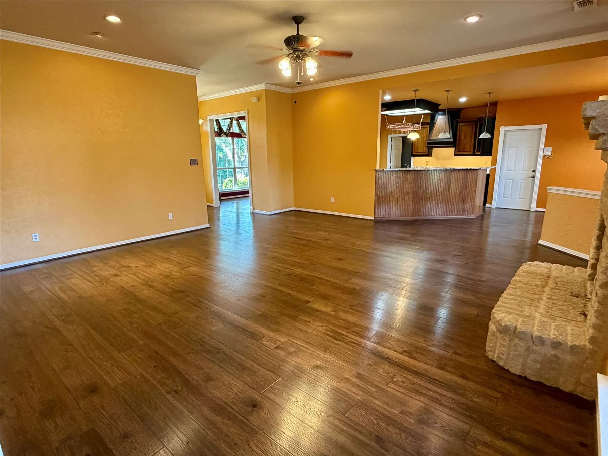 Single Family Residence For Sale in Ellis County , 110 Pecan Valley Lane, Waxahachie, Texas 75165, 4 Bedroom, 3 Bathroom, 2 Garage spaces, 2,548 Sqft, built in 1999, mls#21332646, Real Estate Agent in Waxahachie, Homes For Sale in Ellis county, Homes For Sale in Waxahachie, Realtor in Waxahachie Texas, Real Estate Brokerage Independent Realty Texas, Luminita Cordes Realtor