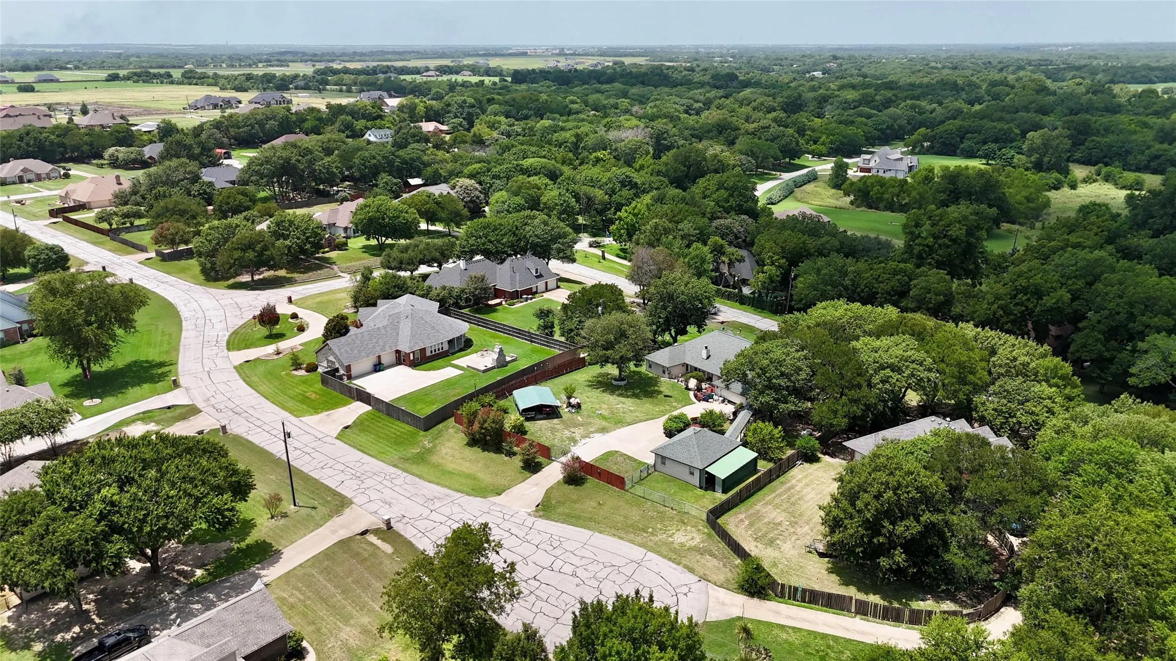 Single Family Residence For Sale in Ellis County , 110 Pecan Valley Lane, Waxahachie, Texas 75165, 4 Bedroom, 3 Bathroom, 2 Garage spaces, 2,548 Sqft, built in 1999, mls#21332646, Real Estate Agent in Waxahachie, Homes For Sale in Ellis county, Homes For Sale in Waxahachie, Realtor in Waxahachie Texas, Real Estate Brokerage Independent Realty Texas, Luminita Cordes Realtor