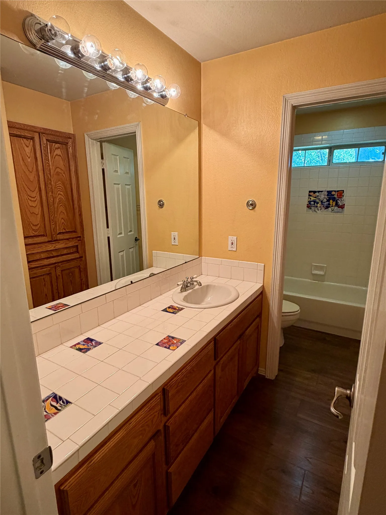 Single Family Residence For Sale in Ellis County , 110 Pecan Valley Lane, Waxahachie, Texas 75165, 4 Bedroom, 3 Bathroom, 2 Garage spaces, 2,548 Sqft, built in 1999, mls#21332646, Real Estate Agent in Waxahachie, Homes For Sale in Ellis county, Homes For Sale in Waxahachie, Realtor in Waxahachie Texas, Real Estate Brokerage Independent Realty Texas, Luminita Cordes Realtor