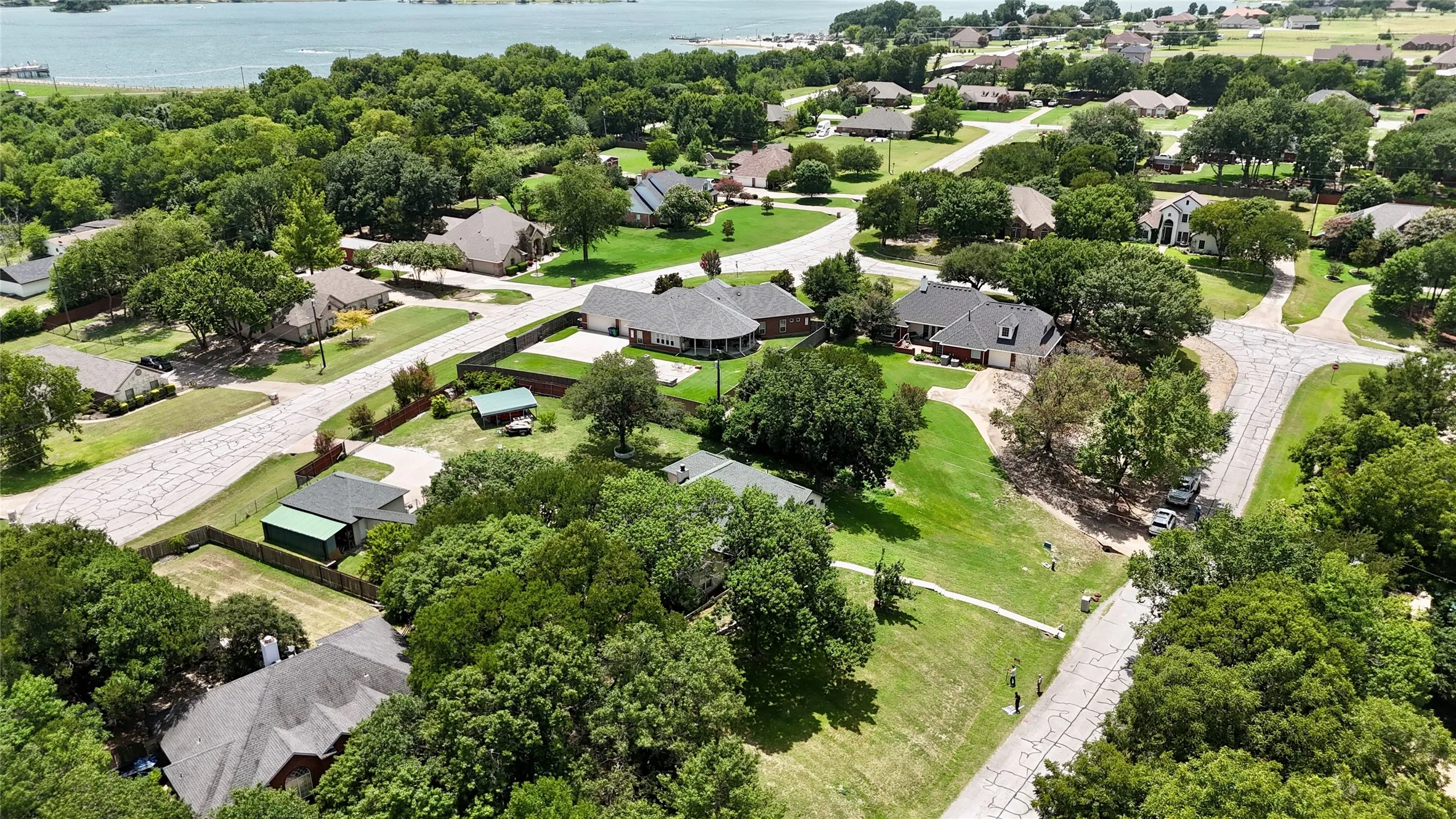 Single Family Residence For Sale in Ellis County , 110 Pecan Valley Lane, Waxahachie, Texas 75165, 4 Bedroom, 3 Bathroom, 2 Garage spaces, 2,548 Sqft, built in 1999, mls#21332646, Real Estate Agent in Waxahachie, Homes For Sale in Ellis county, Homes For Sale in Waxahachie, Realtor in Waxahachie Texas, Real Estate Brokerage Independent Realty Texas, Luminita Cordes Realtor