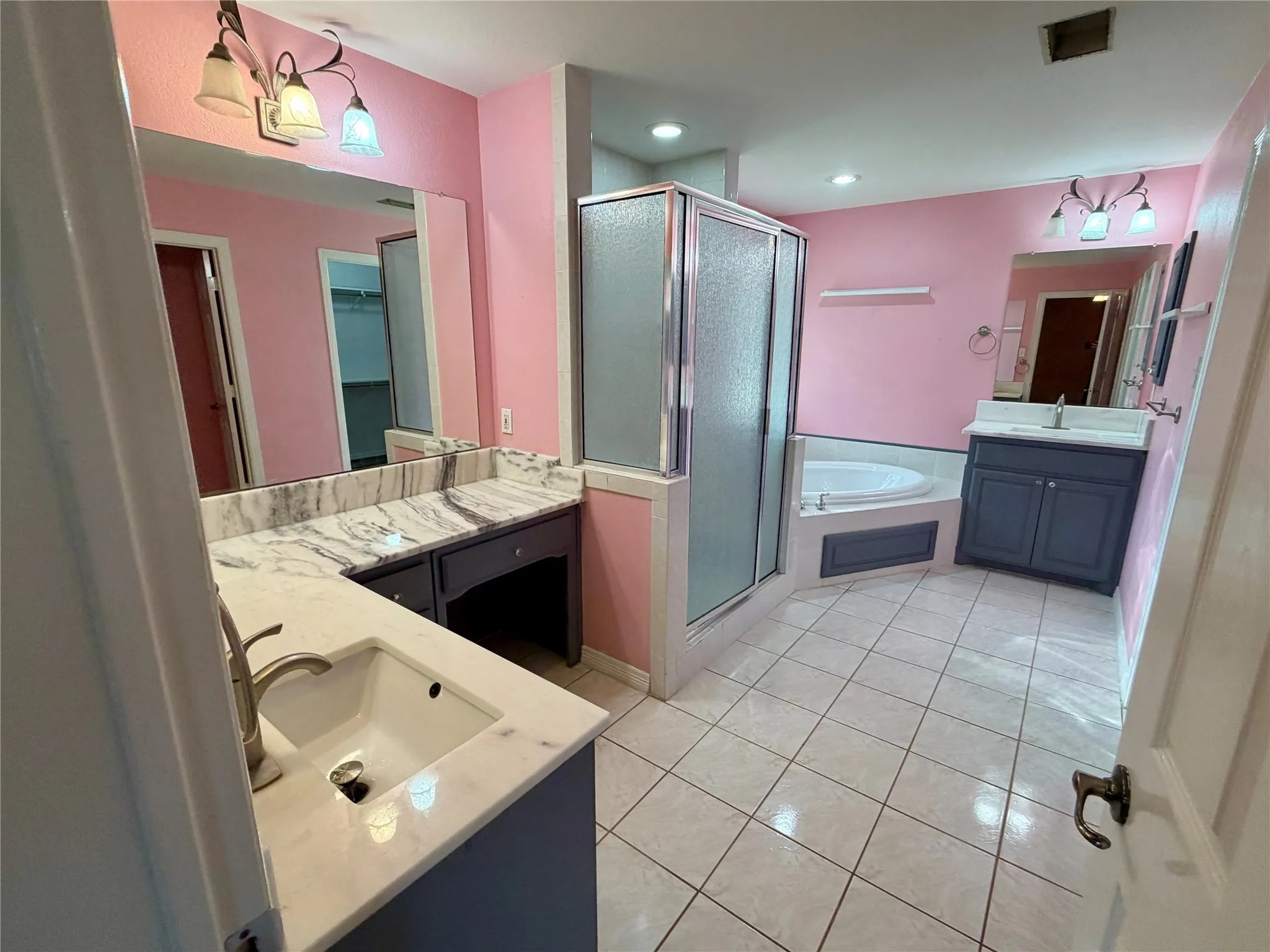 Single Family Residence For Sale in Ellis County , 110 Pecan Valley Lane, Waxahachie, Texas 75165, 4 Bedroom, 3 Bathroom, 2 Garage spaces, 2,548 Sqft, built in 1999, mls#21332646, Real Estate Agent in Waxahachie, Homes For Sale in Ellis county, Homes For Sale in Waxahachie, Realtor in Waxahachie Texas, Real Estate Brokerage Independent Realty Texas, Luminita Cordes Realtor