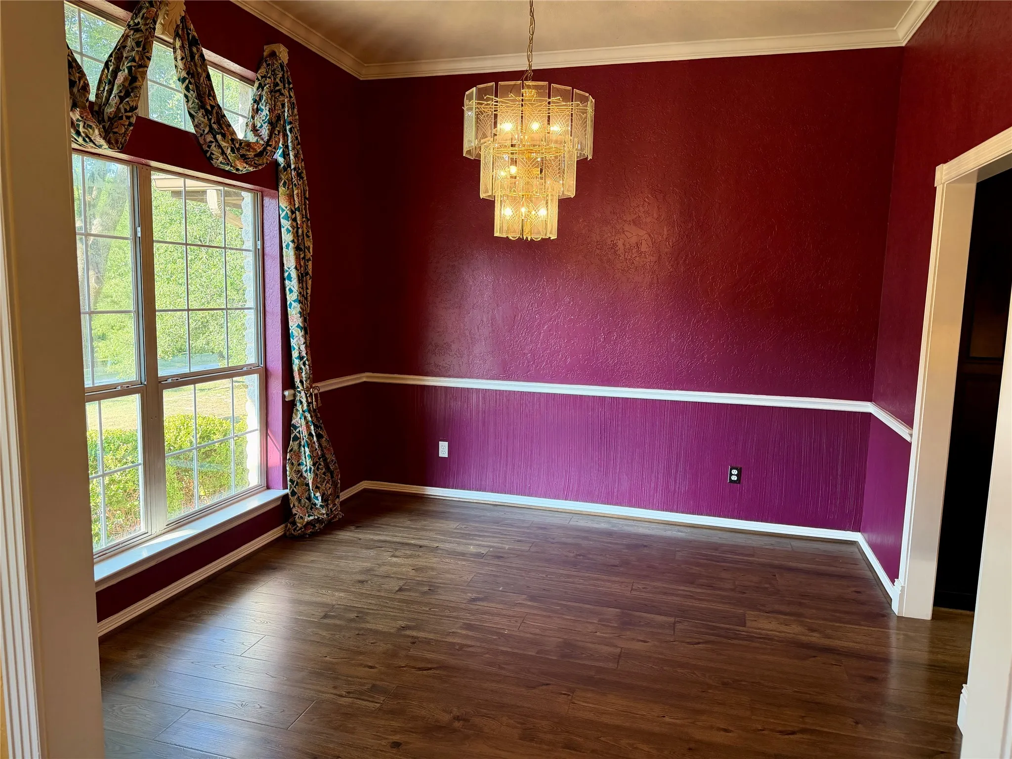 Single Family Residence For Sale in Ellis County , 110 Pecan Valley Lane, Waxahachie, Texas 75165, 4 Bedroom, 3 Bathroom, 2 Garage spaces, 2,548 Sqft, built in 1999, mls#21332646, Real Estate Agent in Waxahachie, Homes For Sale in Ellis county, Homes For Sale in Waxahachie, Realtor in Waxahachie Texas, Real Estate Brokerage Independent Realty Texas, Luminita Cordes Realtor