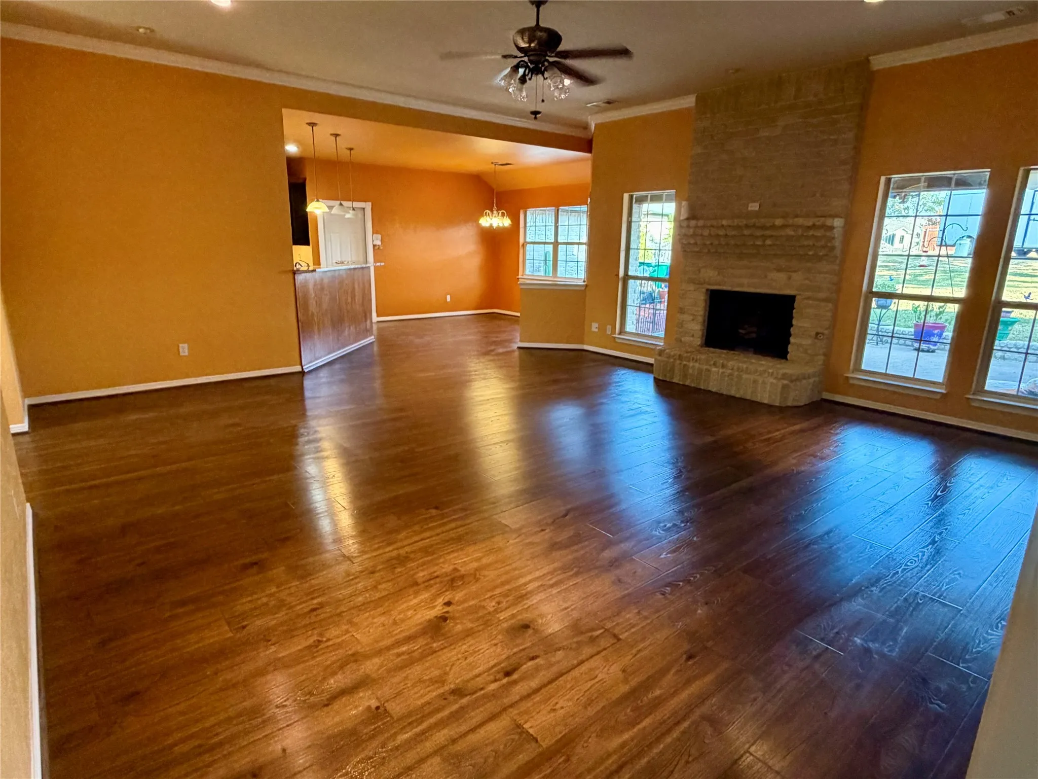 Single Family Residence For Sale in Ellis County , 110 Pecan Valley Lane, Waxahachie, Texas 75165, 4 Bedroom, 3 Bathroom, 2 Garage spaces, 2,548 Sqft, built in 1999, mls#21332646, Real Estate Agent in Waxahachie, Homes For Sale in Ellis county, Homes For Sale in Waxahachie, Realtor in Waxahachie Texas, Real Estate Brokerage Independent Realty Texas, Luminita Cordes Realtor