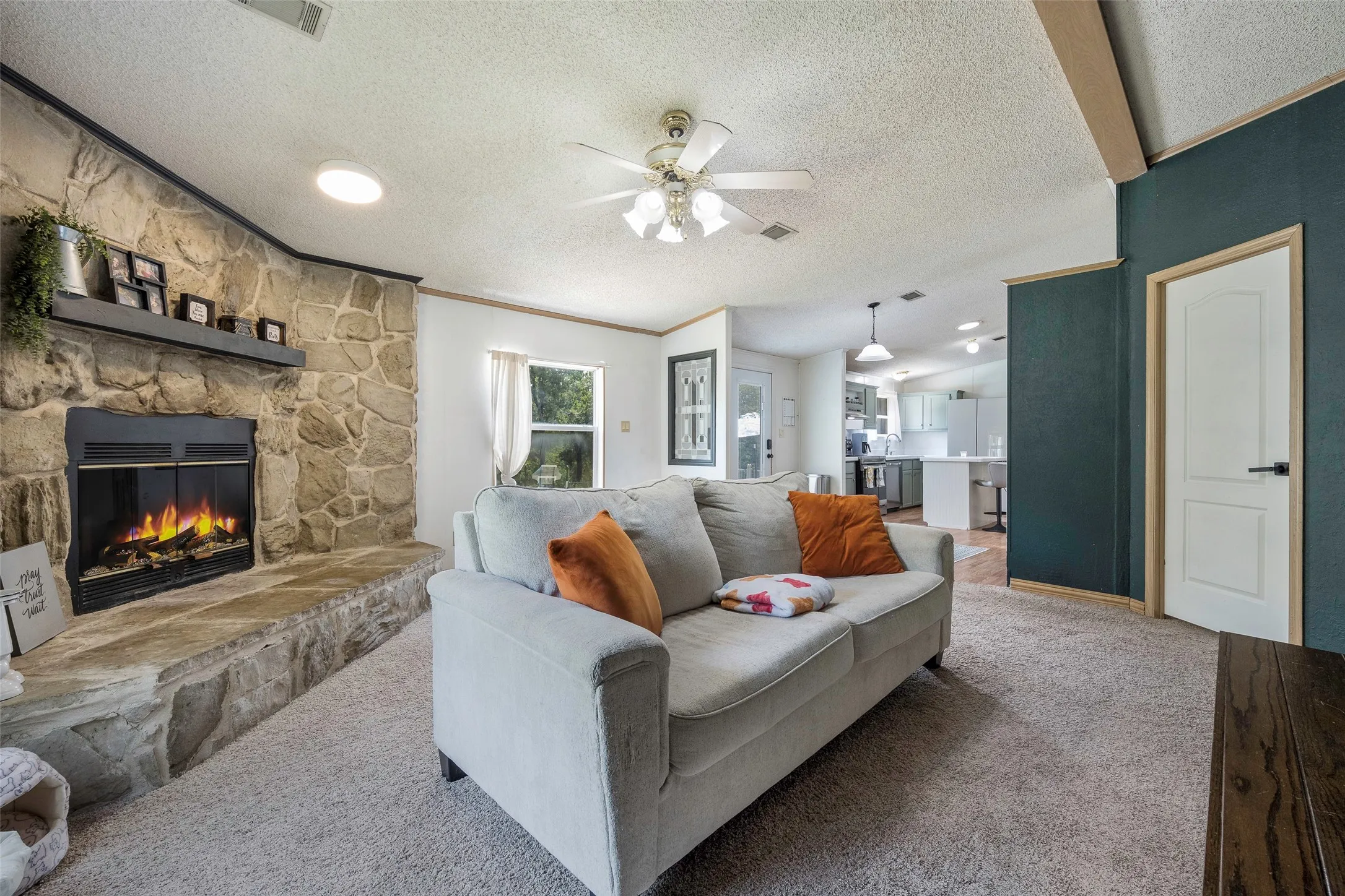 Manufactured Home For Sale in Henderson County , 118 Winter Lane, Mabank, Texas 75156, 4 Bedroom, 2 Bathroom, Garage spaces, 2,128 Sqft, built in 1999, mls#21331131, Real Estate Agent in Mabank, Homes For Sale in Henderson county, Homes For Sale in Mabank, Realtor in Mabank Texas, Real Estate Brokerage Independent Realty Texas, Luminita Cordes Realtor