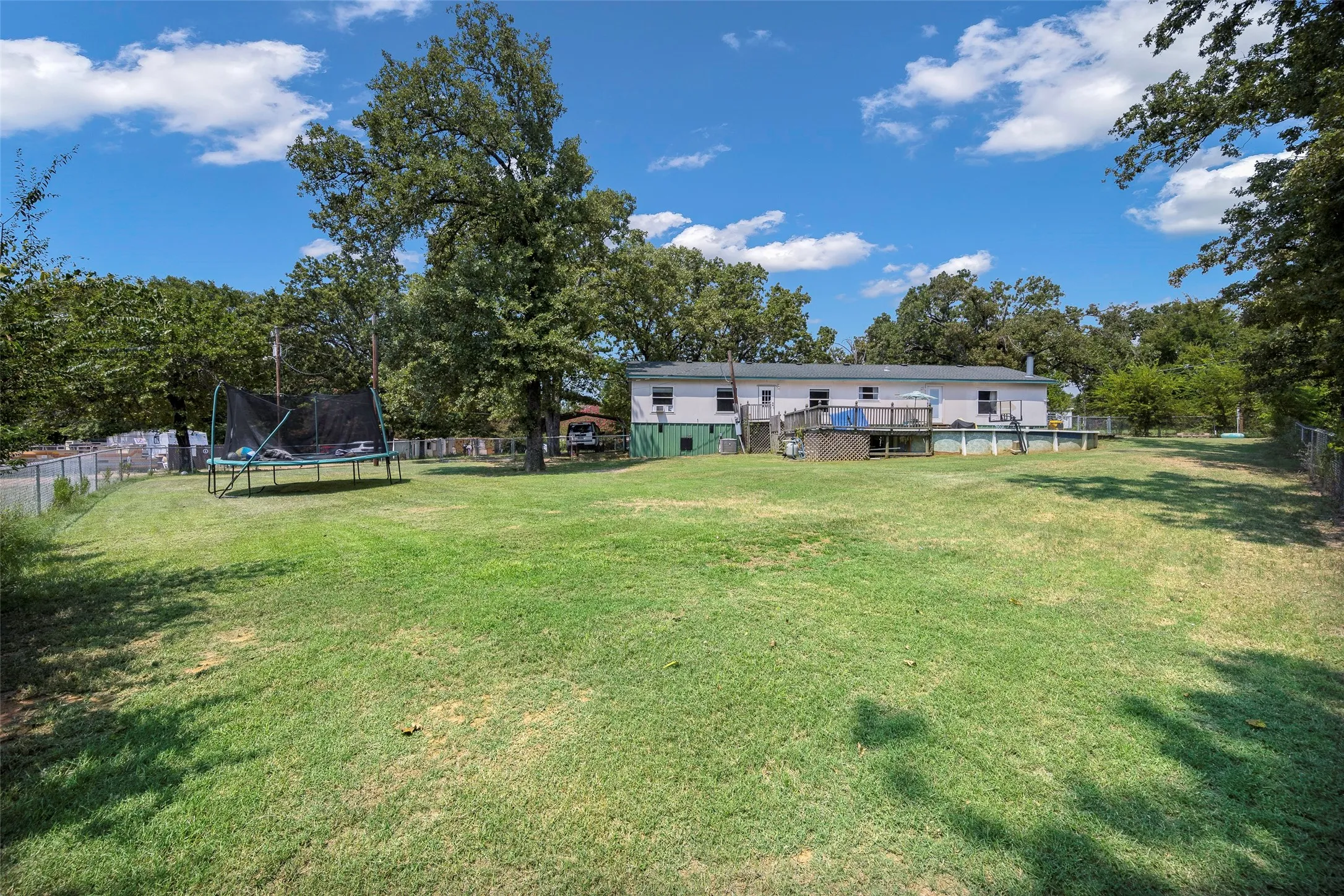 Manufactured Home For Sale in Henderson County , 118 Winter Lane, Mabank, Texas 75156, 4 Bedroom, 2 Bathroom, Garage spaces, 2,128 Sqft, built in 1999, mls#21331131, Real Estate Agent in Mabank, Homes For Sale in Henderson county, Homes For Sale in Mabank, Realtor in Mabank Texas, Real Estate Brokerage Independent Realty Texas, Luminita Cordes Realtor