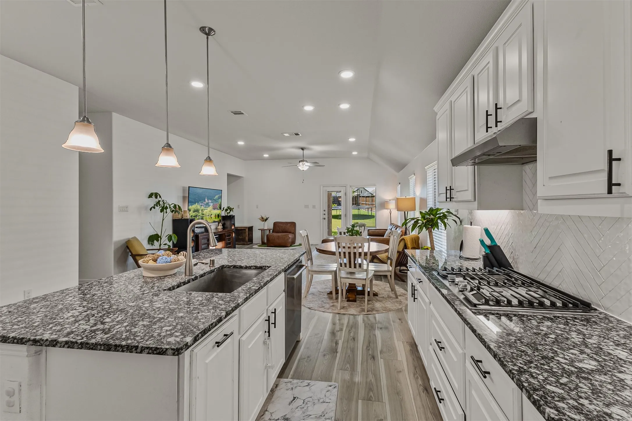 Single Family Residence For Sale in Collin County , 2524 Solomons Place, Wylie, Texas 75098, 4 Bedroom, 3 Bathroom, 2 Garage spaces, 2,255 Sqft, built in 2020, mls#21305840, Real Estate Agent in Wylie, Homes For Sale in Collin county, Homes For Sale in Wylie, Realtor in Wylie Texas, Real Estate Brokerage Independent Realty Texas, Luminita Cordes Realtor