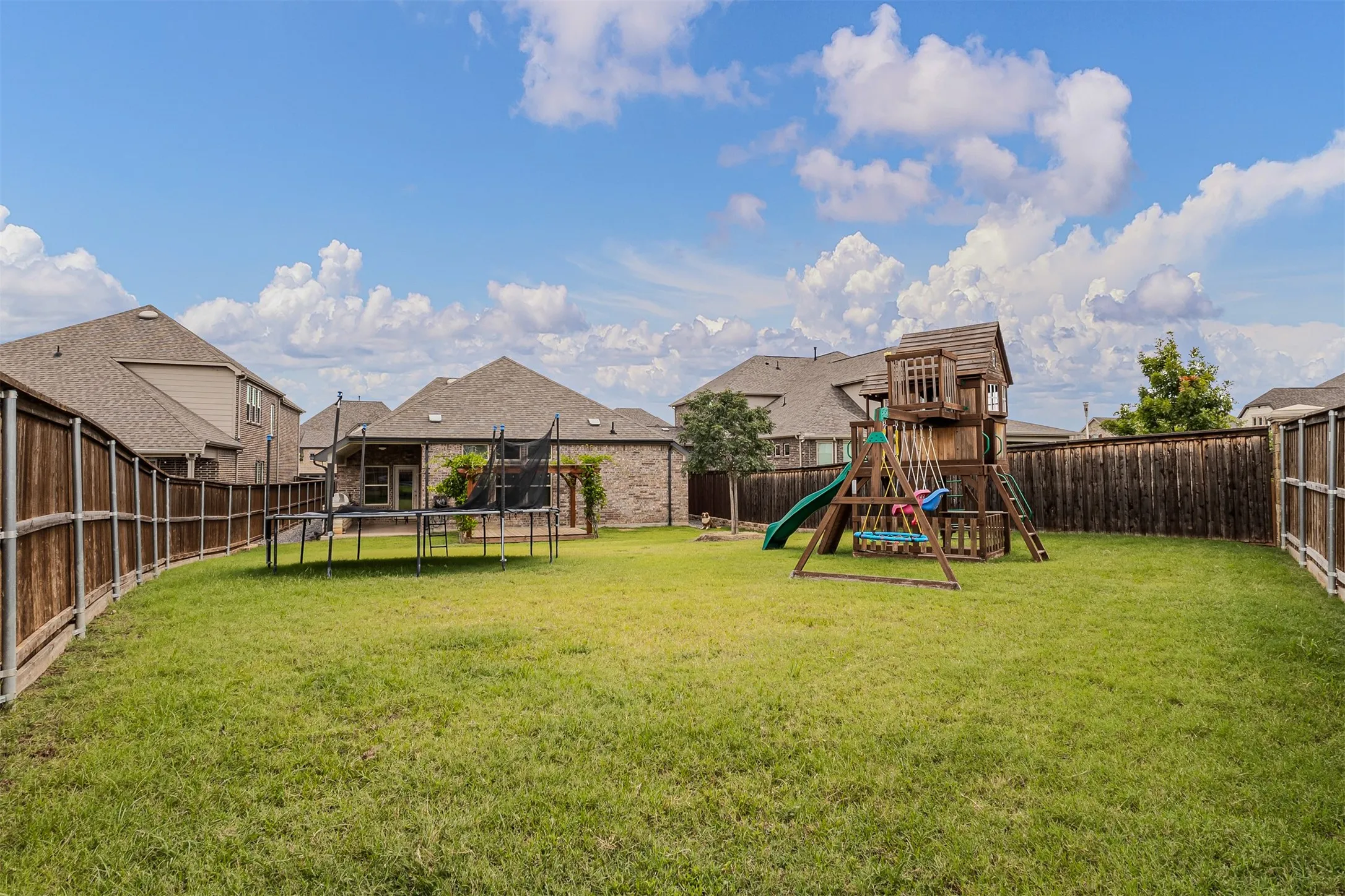 Single Family Residence For Sale in Collin County , 2524 Solomons Place, Wylie, Texas 75098, 4 Bedroom, 3 Bathroom, 2 Garage spaces, 2,255 Sqft, built in 2020, mls#21305840, Real Estate Agent in Wylie, Homes For Sale in Collin county, Homes For Sale in Wylie, Realtor in Wylie Texas, Real Estate Brokerage Independent Realty Texas, Luminita Cordes Realtor
