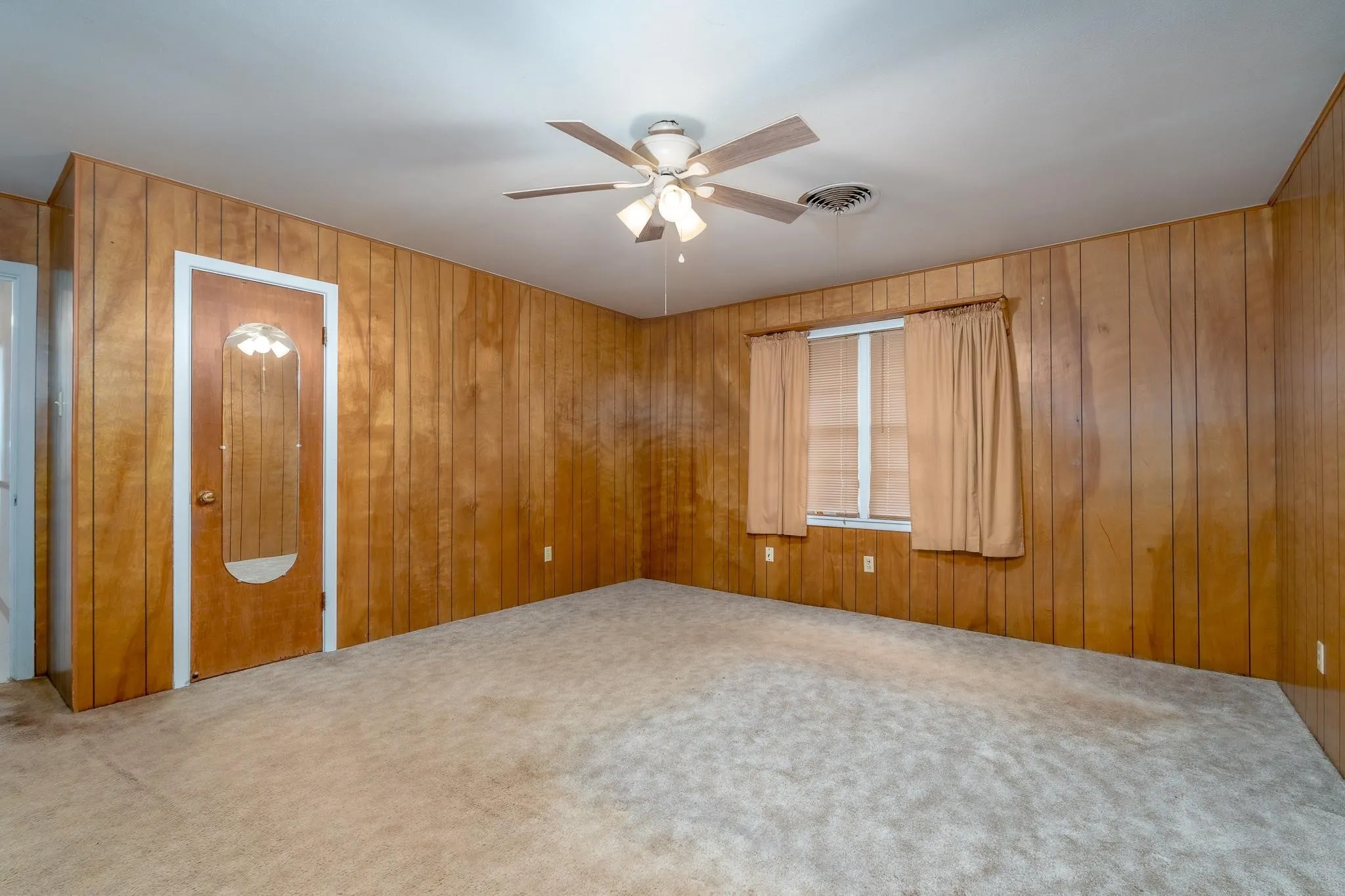 Single Family Residence For Sale in Taylor County , 780 Rosewood Drive, Abilene, Texas 79603, 3 Bedroom, 2 Bathroom, 2 Garage spaces, 2,025 Sqft, built in 1959, mls#21333905, Real Estate Agent in Abilene, Homes For Sale in Taylor county, Homes For Sale in Abilene, Realtor in Abilene Texas, Real Estate Brokerage Independent Realty Texas, Luminita Cordes Realtor